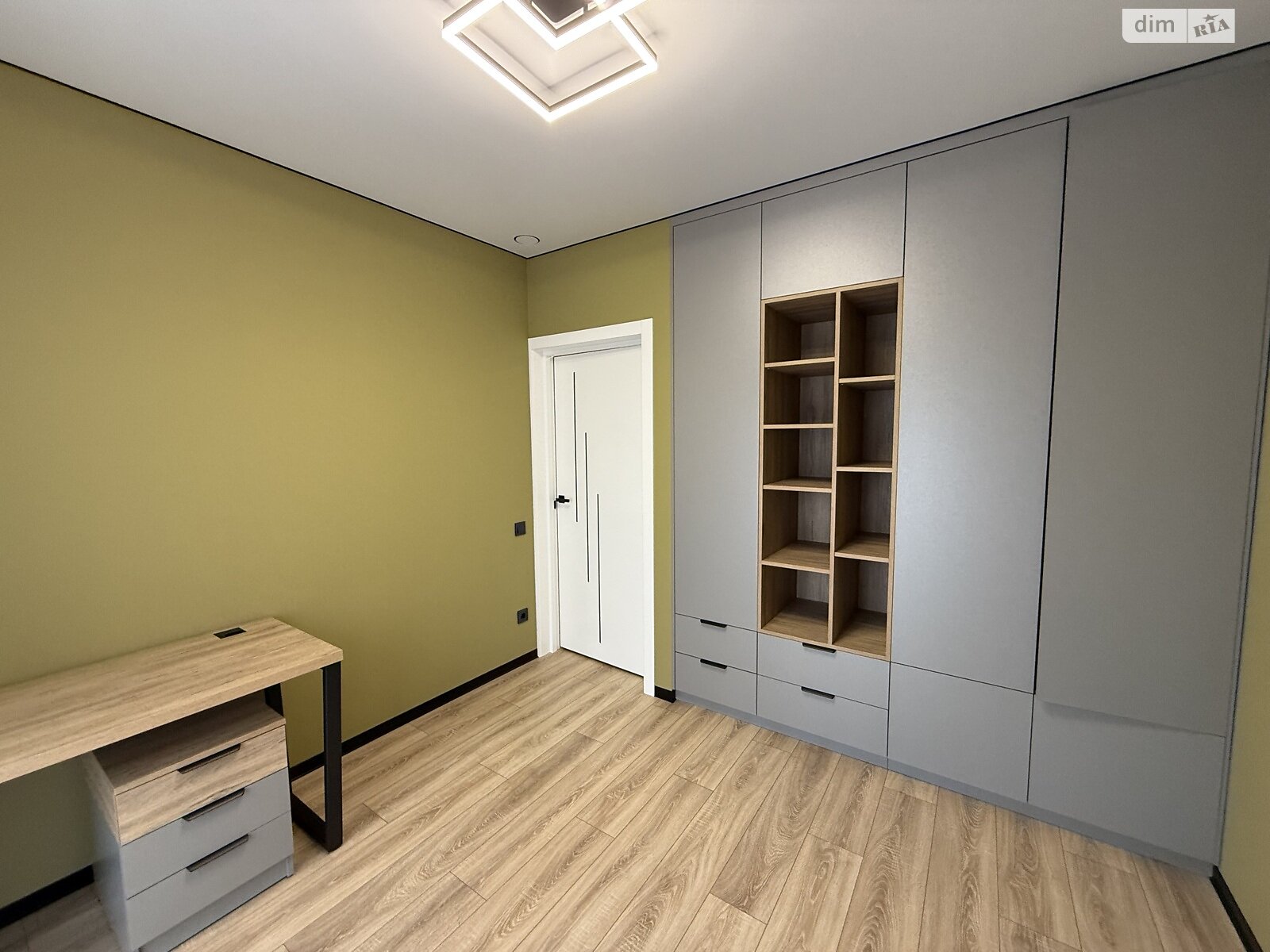 двухэтажный таунхаус, 140 кв. м, кирпич. Продажа в Байковцах фото 1