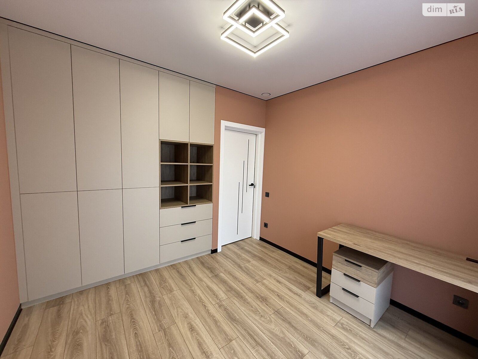 двухэтажный таунхаус, 140 кв. м, кирпич. Продажа в Байковцах фото 1