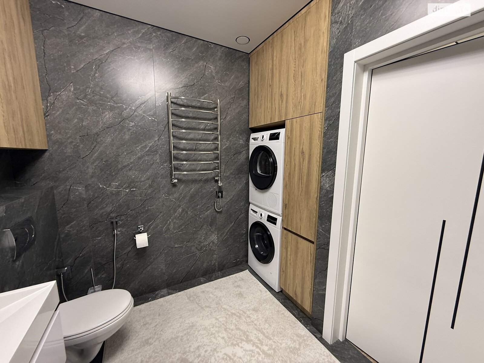 двухэтажный таунхаус, 140 кв. м, кирпич. Продажа в Байковцах фото 1