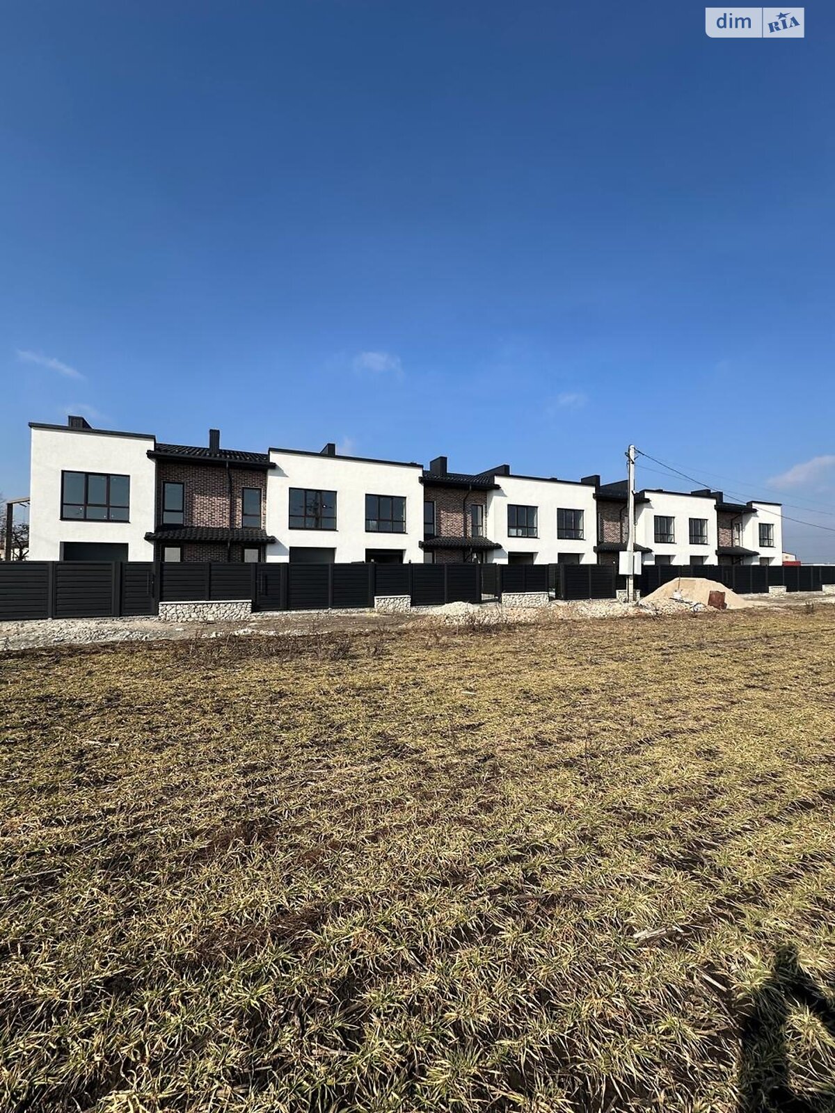 двоповерховий таунхаус, 134.5 кв. м, цегла. Продаж у Байківці фото 1 двоповерховий таунхаус, 134.5 кв. м, цегла. Продаж у Байківці фото 1