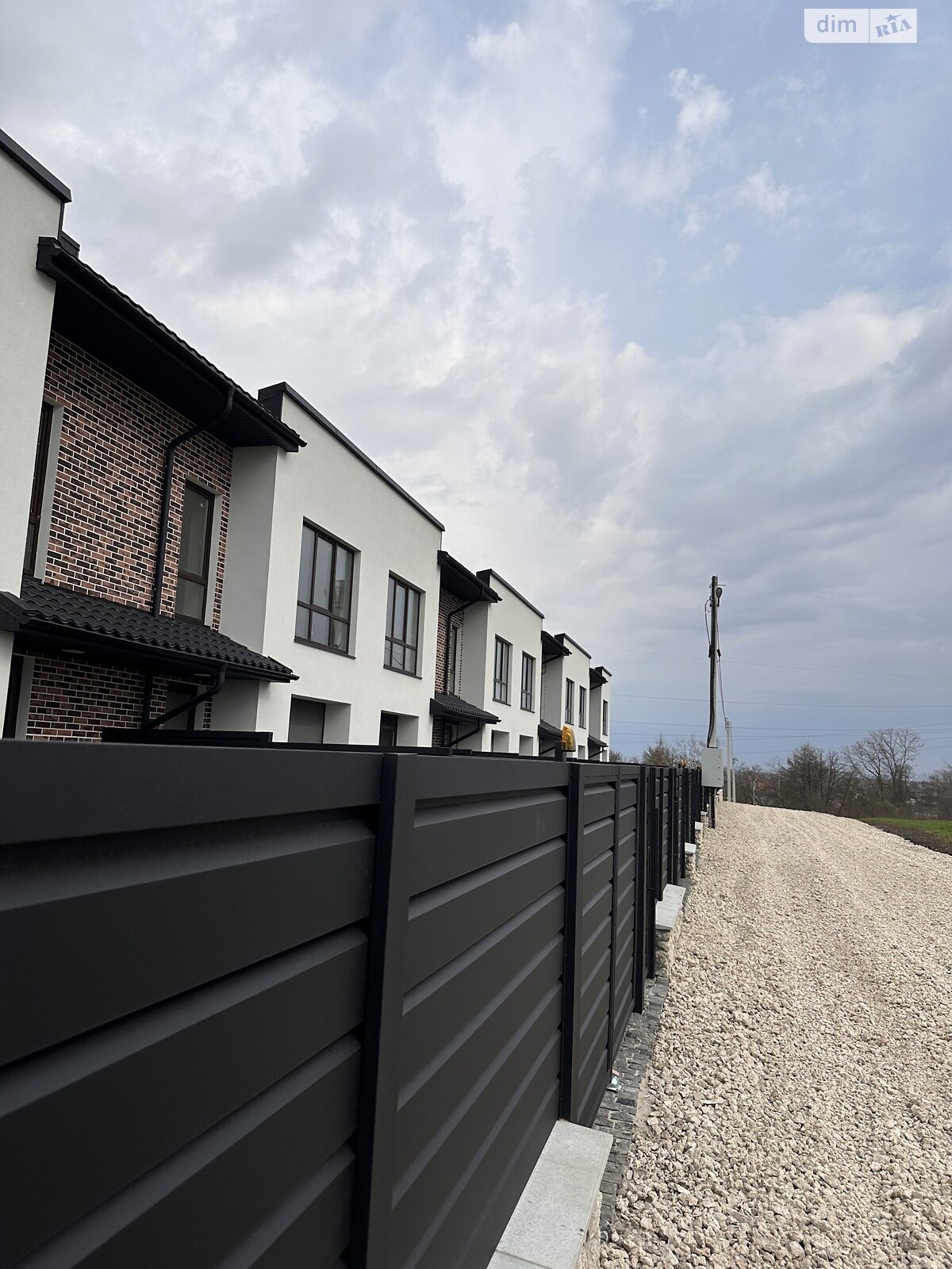 двухэтажный таунхаус, 134.5 кв. м, кирпич. Продажа в Байковцах фото 1 двухэтажный таунхаус, 134.5 кв. м, кирпич. Продажа в Байковцах фото 1