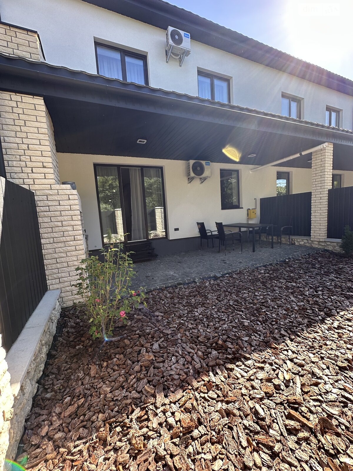 двухэтажный таунхаус, 135 кв. м, кирпич. Продажа в Байковцах фото 1 двухэтажный таунхаус, 135 кв. м, кирпич. Продажа в Байковцах фото 1