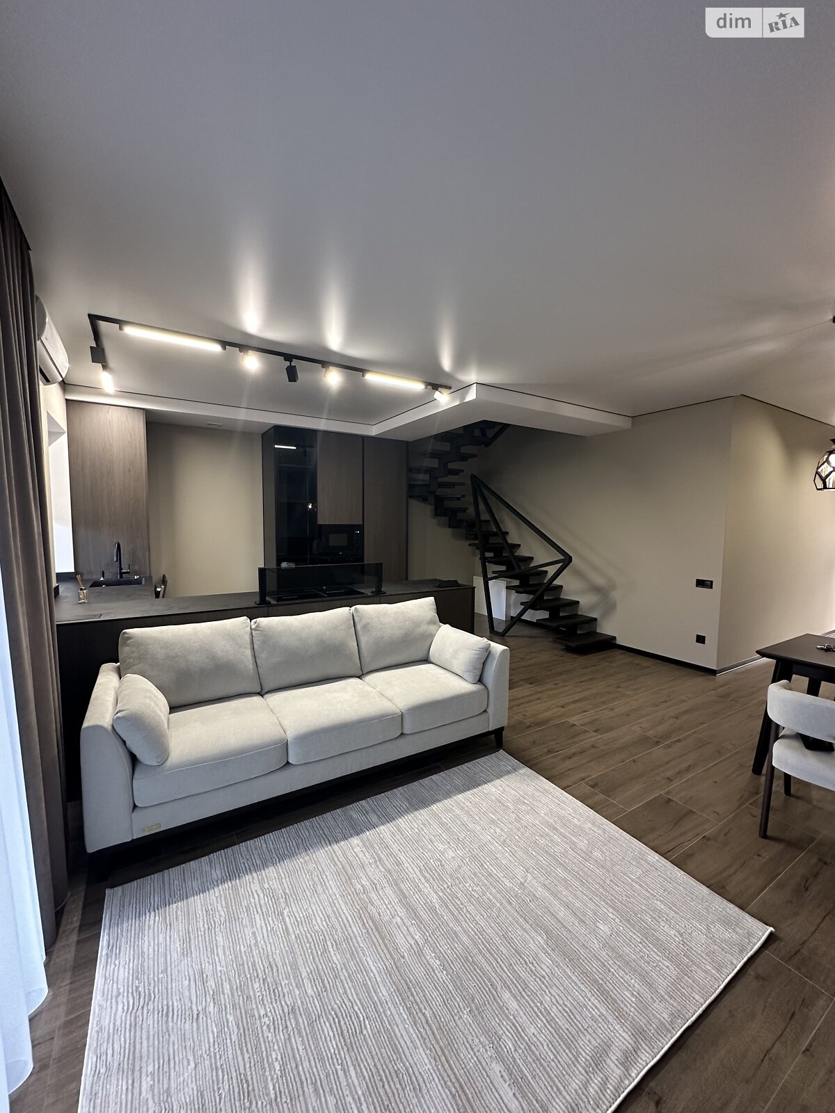 двухэтажный таунхаус, 135 кв. м, кирпич. Продажа в Байковцах фото 1 двухэтажный таунхаус, 135 кв. м, кирпич. Продажа в Байковцах фото 1