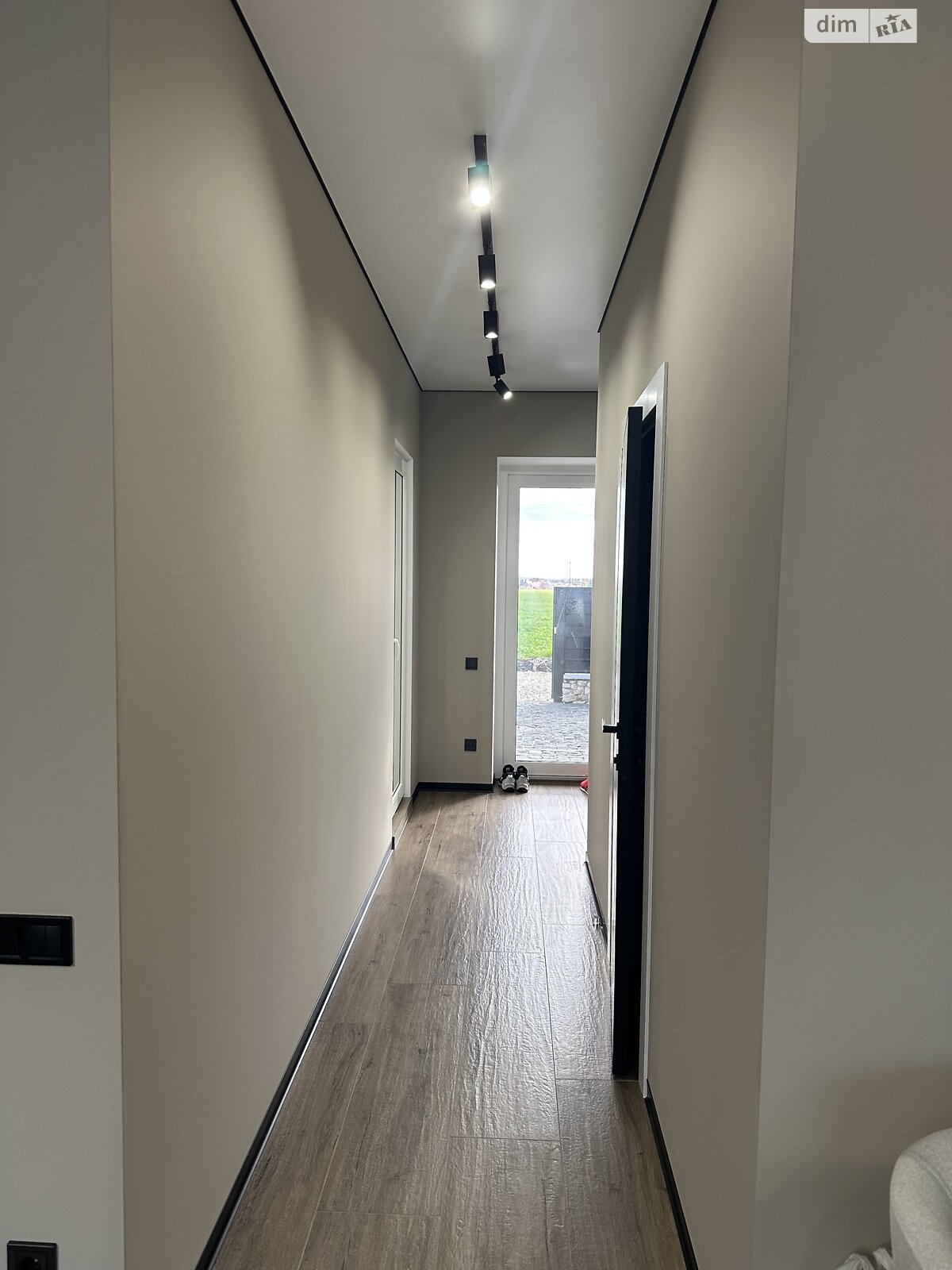 двухэтажный таунхаус, 135 кв. м, кирпич. Продажа в Байковцах фото 1 двухэтажный таунхаус, 135 кв. м, кирпич. Продажа в Байковцах фото 1