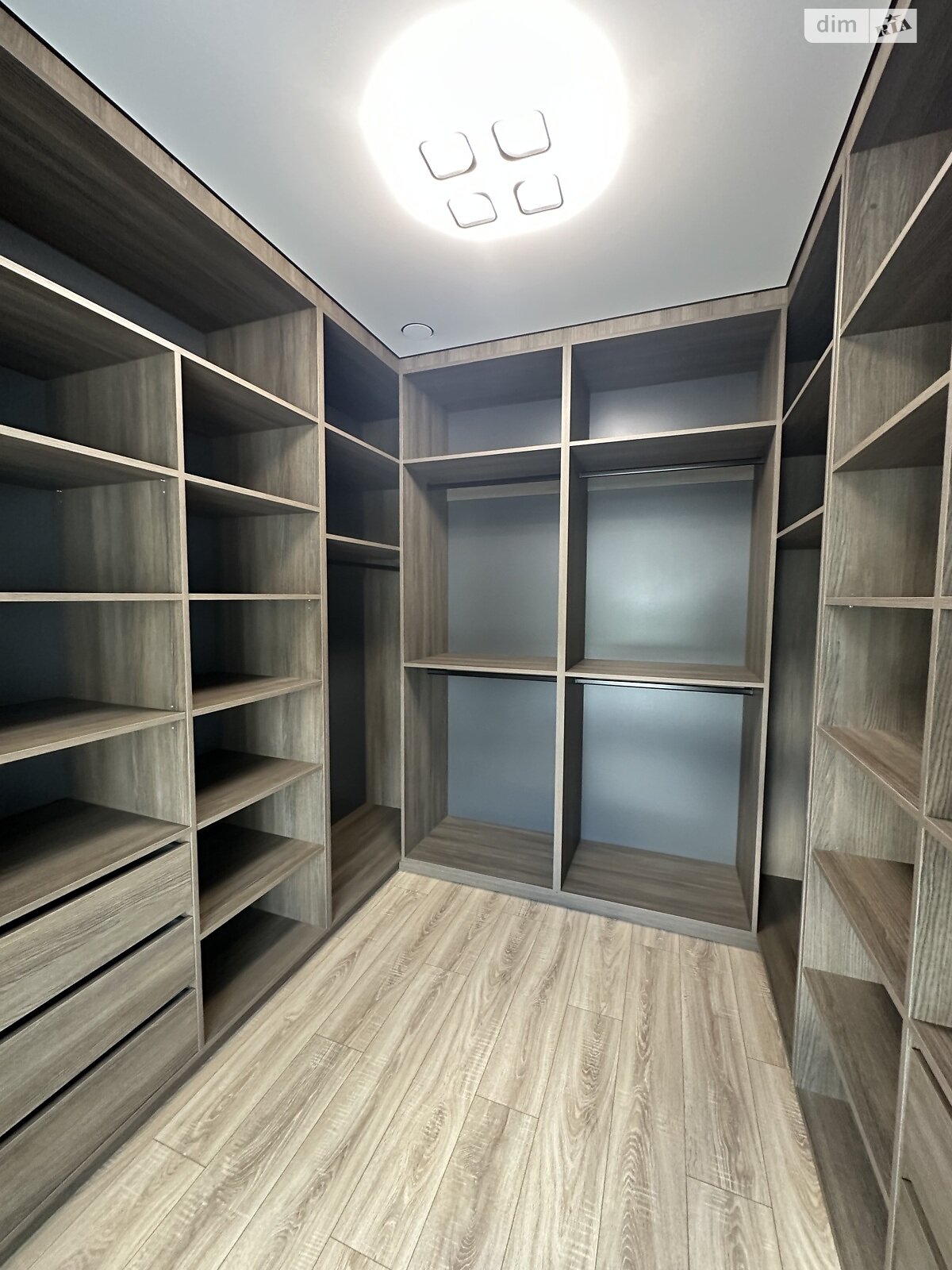 двухэтажный таунхаус, 135 кв. м, кирпич. Продажа в Байковцах фото 1 двухэтажный таунхаус, 135 кв. м, кирпич. Продажа в Байковцах фото 1