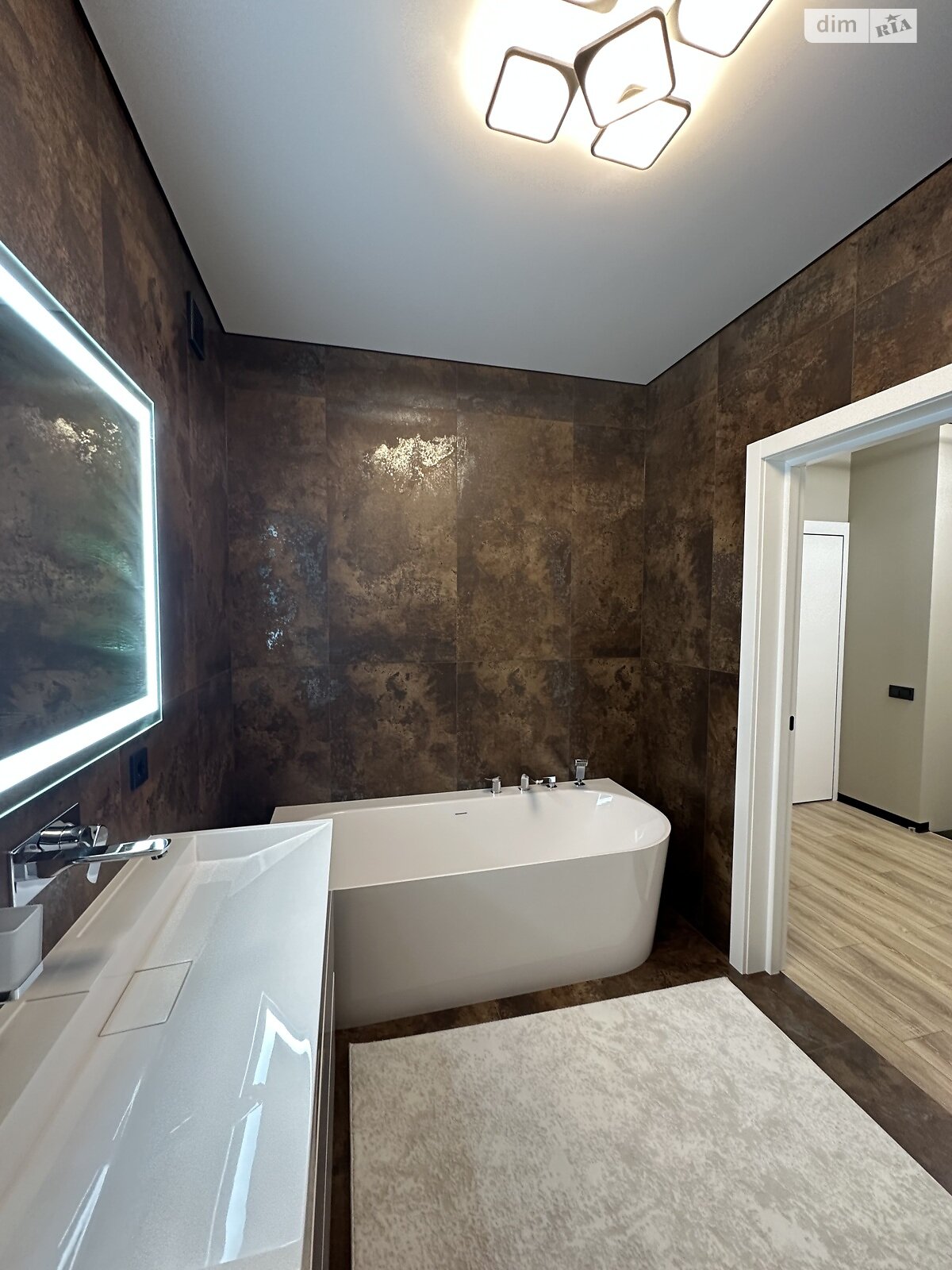 двухэтажный таунхаус, 135 кв. м, кирпич. Продажа в Байковцах фото 1 двухэтажный таунхаус, 135 кв. м, кирпич. Продажа в Байковцах фото 1