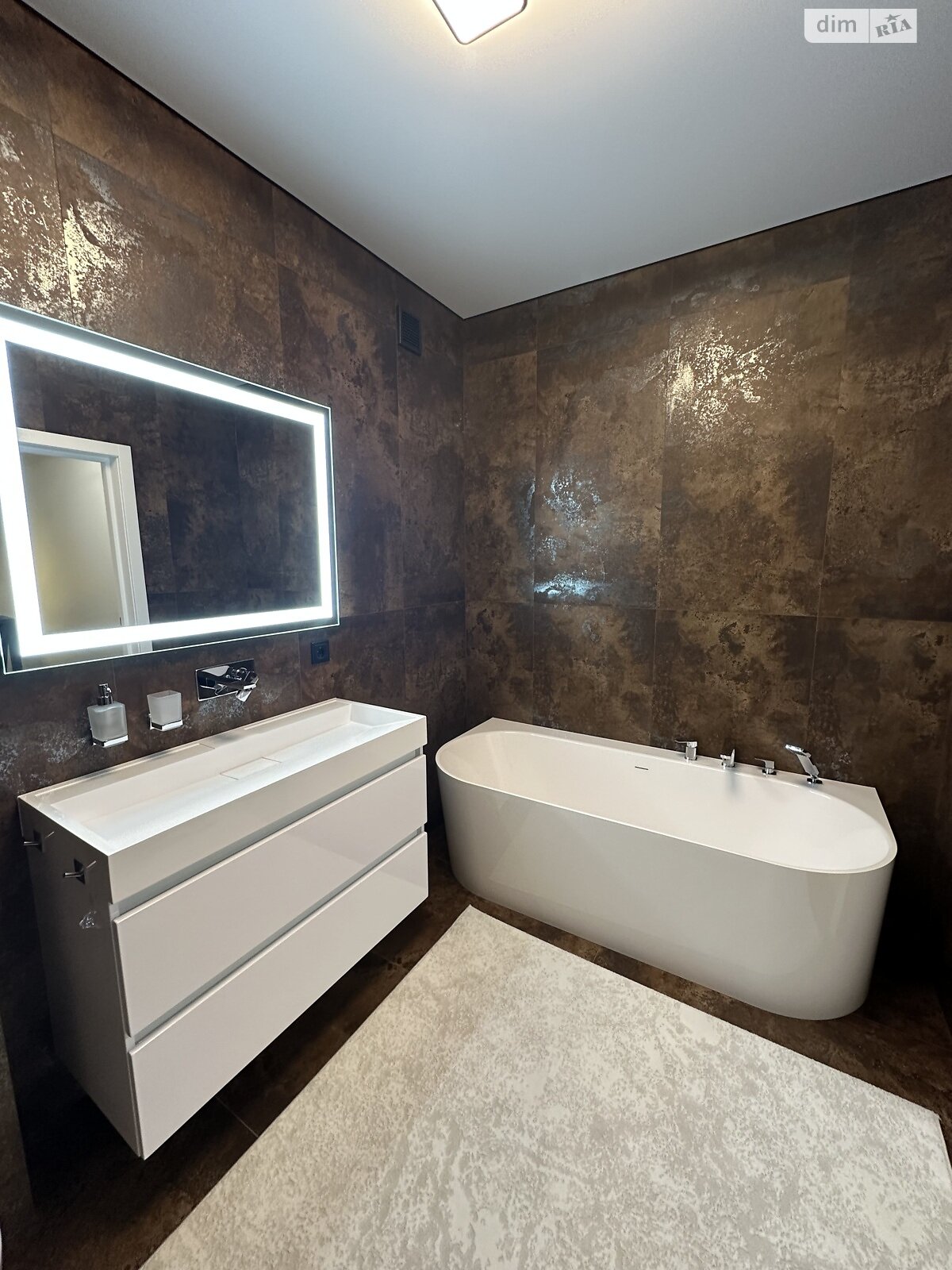 двухэтажный таунхаус, 135 кв. м, кирпич. Продажа в Байковцах фото 1 двухэтажный таунхаус, 135 кв. м, кирпич. Продажа в Байковцах фото 1