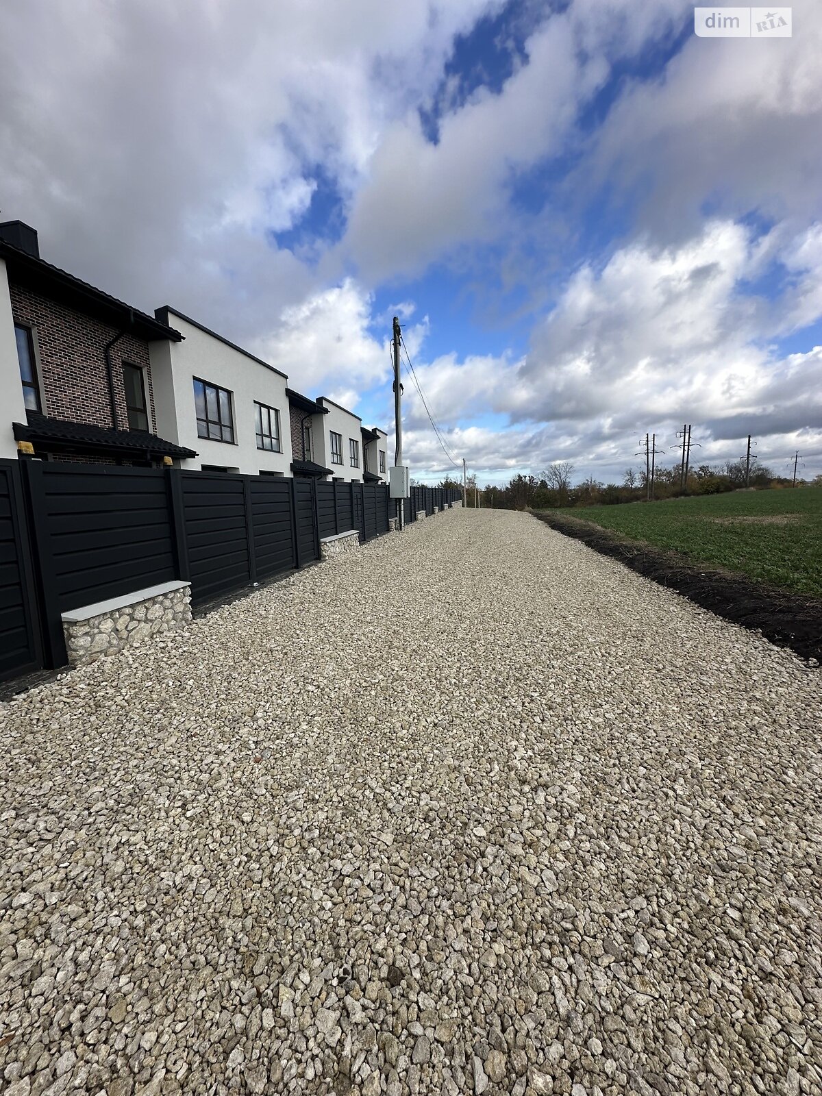 двухэтажный таунхаус, 135 кв. м, кирпич. Продажа в Байковцах фото 1 двухэтажный таунхаус, 135 кв. м, кирпич. Продажа в Байковцах фото 1