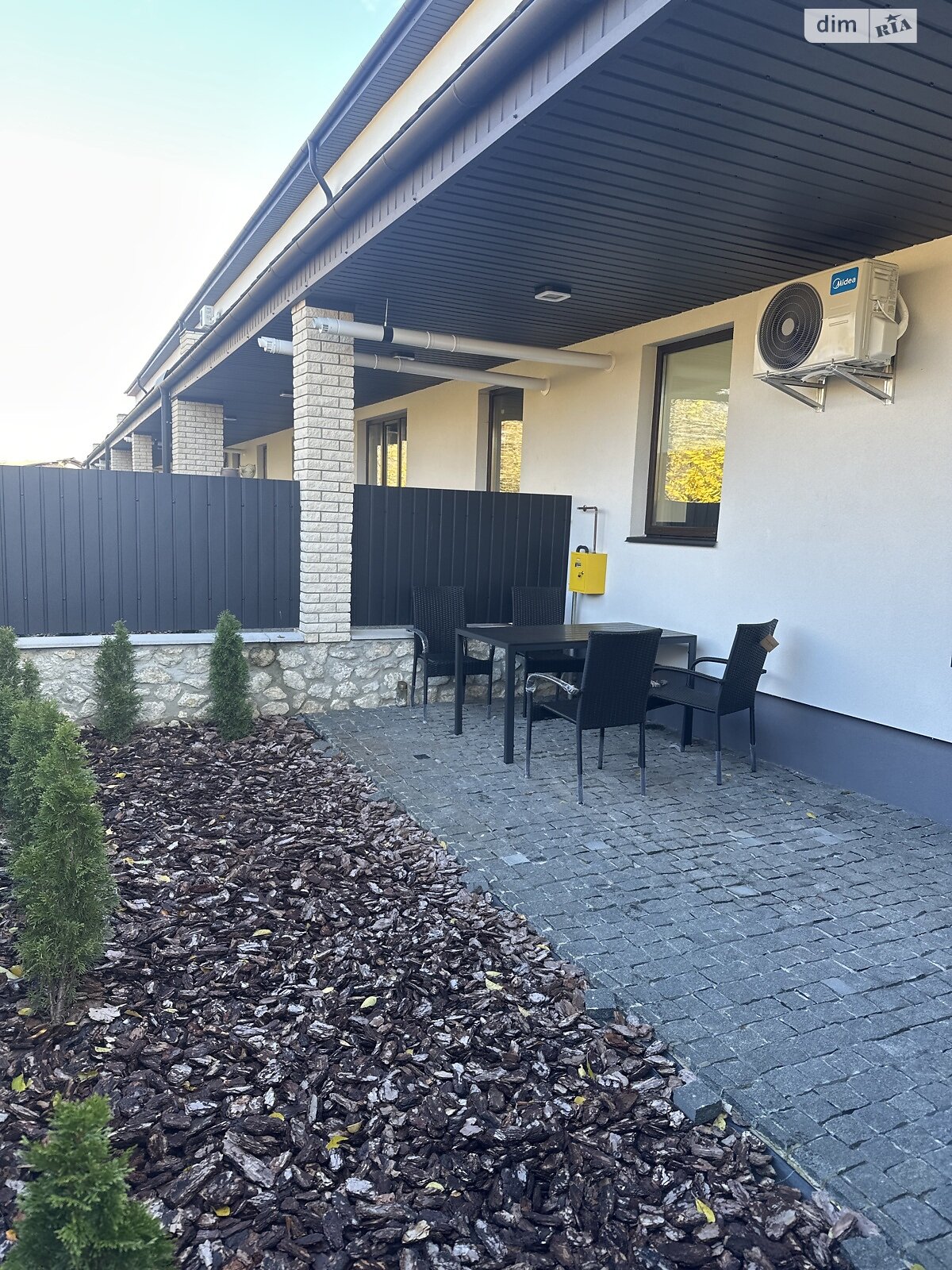 двухэтажный таунхаус, 135 кв. м, кирпич. Продажа в Байковцах фото 1 двухэтажный таунхаус, 135 кв. м, кирпич. Продажа в Байковцах фото 1