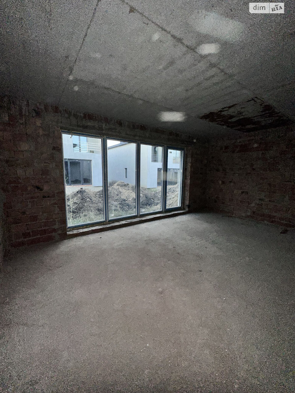 чотириповерховий таунхаус, 135 кв. м, цегла. Продаж у Байківці фото 1 чотириповерховий таунхаус, 135 кв. м, цегла. Продаж у Байківці фото 1