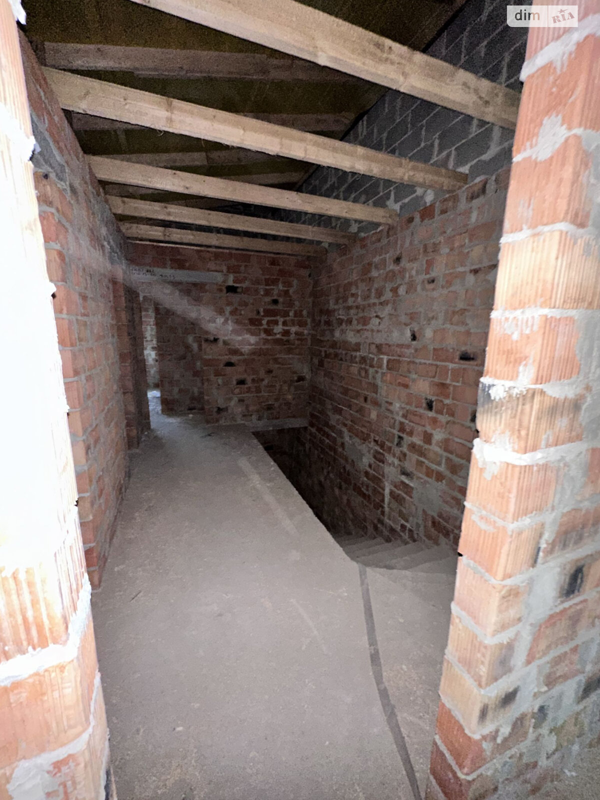 чотириповерховий таунхаус, 135 кв. м, цегла. Продаж у Байківці фото 1 чотириповерховий таунхаус, 135 кв. м, цегла. Продаж у Байківці фото 1