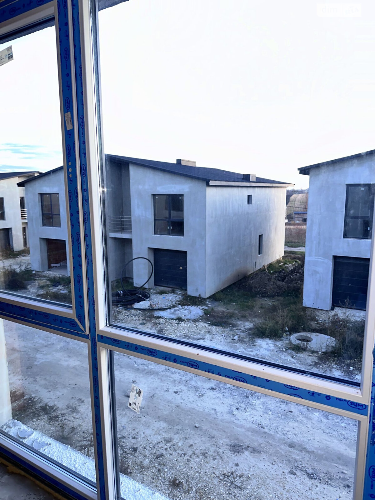 чотириповерховий таунхаус, 135 кв. м, цегла. Продаж у Байківці фото 1 чотириповерховий таунхаус, 135 кв. м, цегла. Продаж у Байківці фото 1