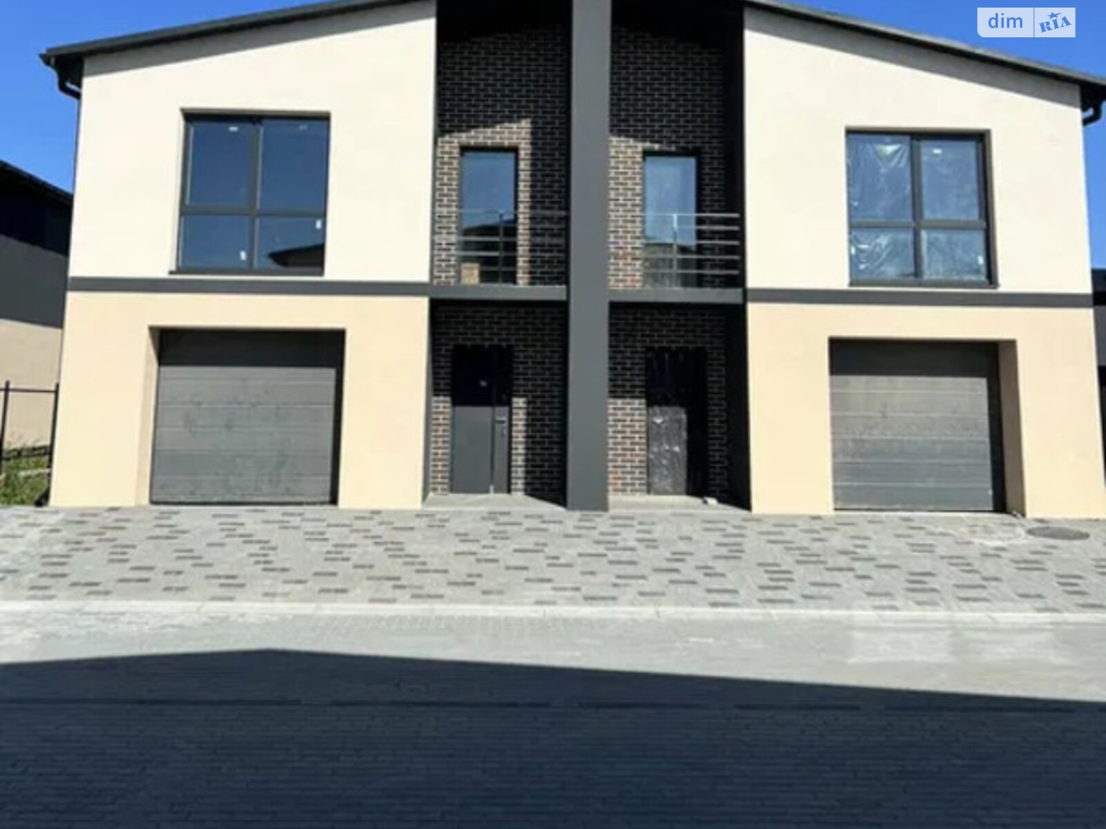 чотириповерховий таунхаус, 135 кв. м, цегла. Продаж у Байківці фото 1 чотириповерховий таунхаус, 135 кв. м, цегла. Продаж у Байківці фото 1