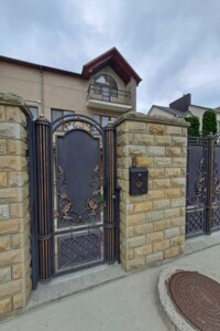 трехэтажный таунхаус, 290 кв. м, кирпич. Продажа в Байковцах фото 2