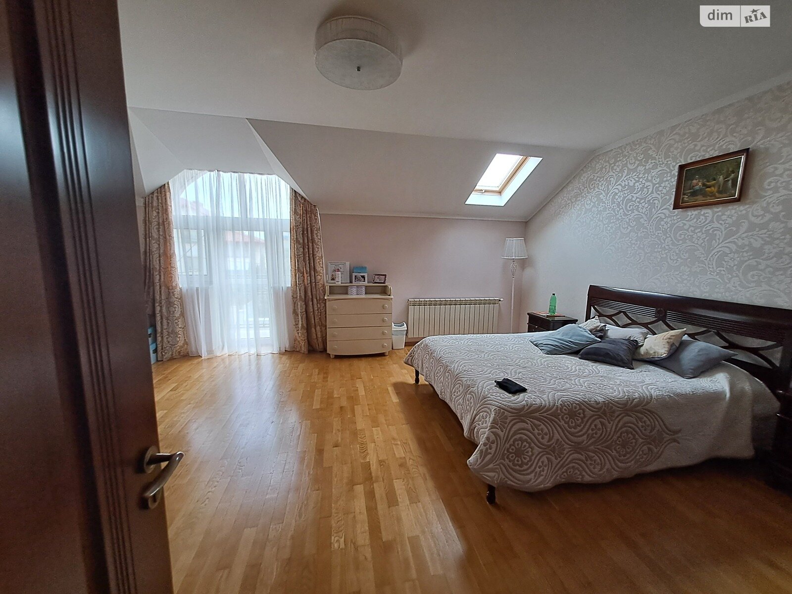 трехэтажный таунхаус, 290 кв. м, кирпич. Продажа в Байковцах фото 1 трехэтажный таунхаус, 290 кв. м, кирпич. Продажа в Байковцах фото 1