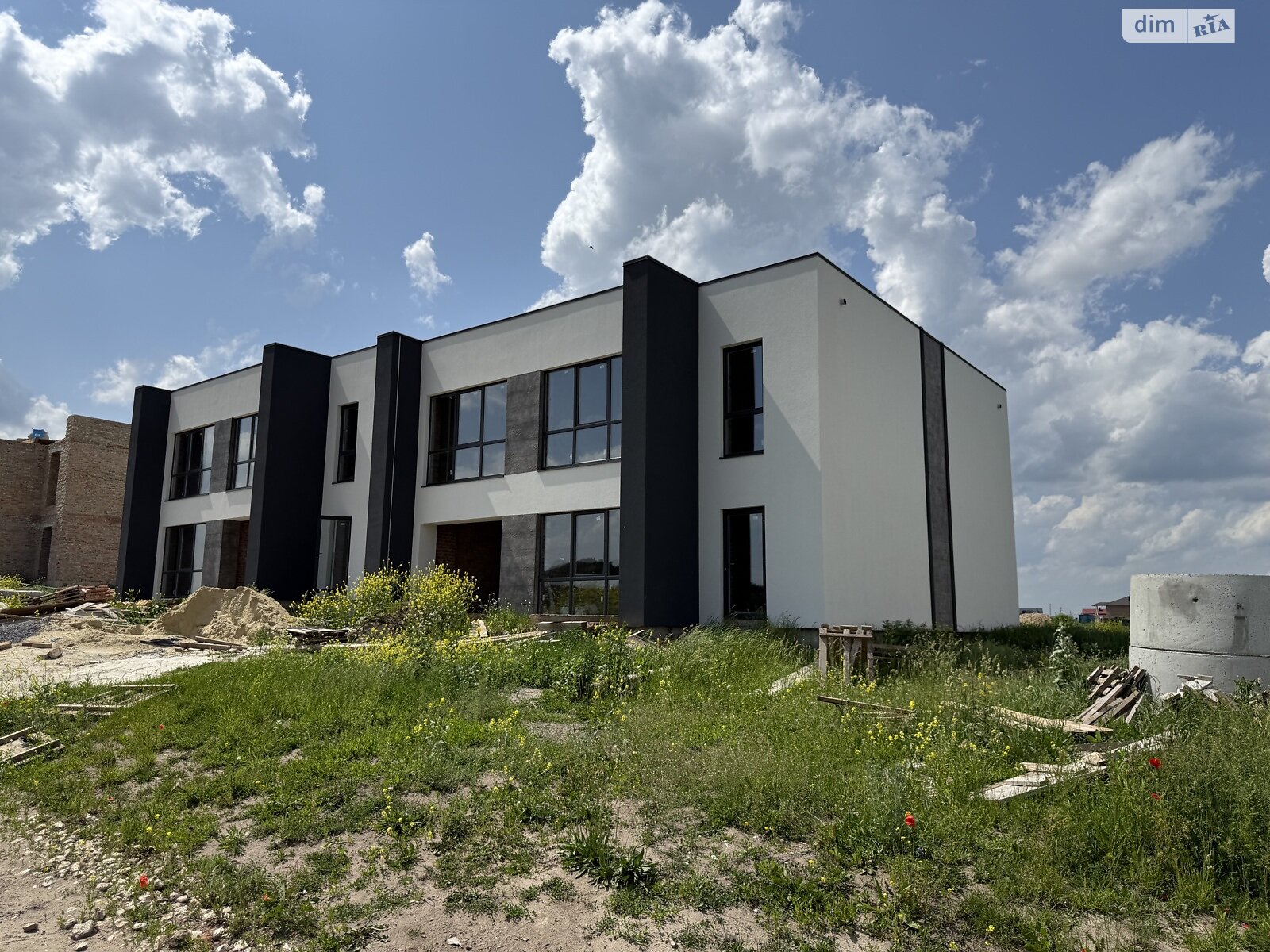 двухэтажный таунхаус, 130 кв. м, кирпич. Продажа в Байковцах фото 1 двухэтажный таунхаус, 130 кв. м, кирпич. Продажа в Байковцах фото 1