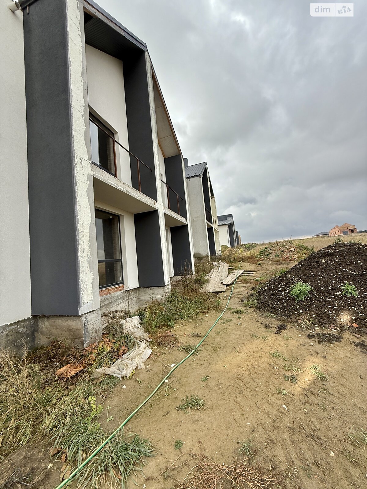 триповерховий таунхаус, 155 кв. м, цегла. Продаж у Байківці фото 1