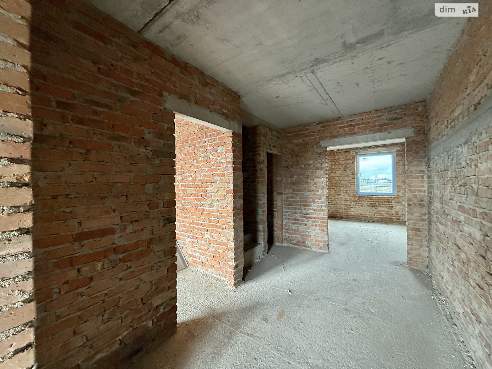 триповерховий таунхаус, 155 кв. м, цегла. Продаж у Байківці фото 1