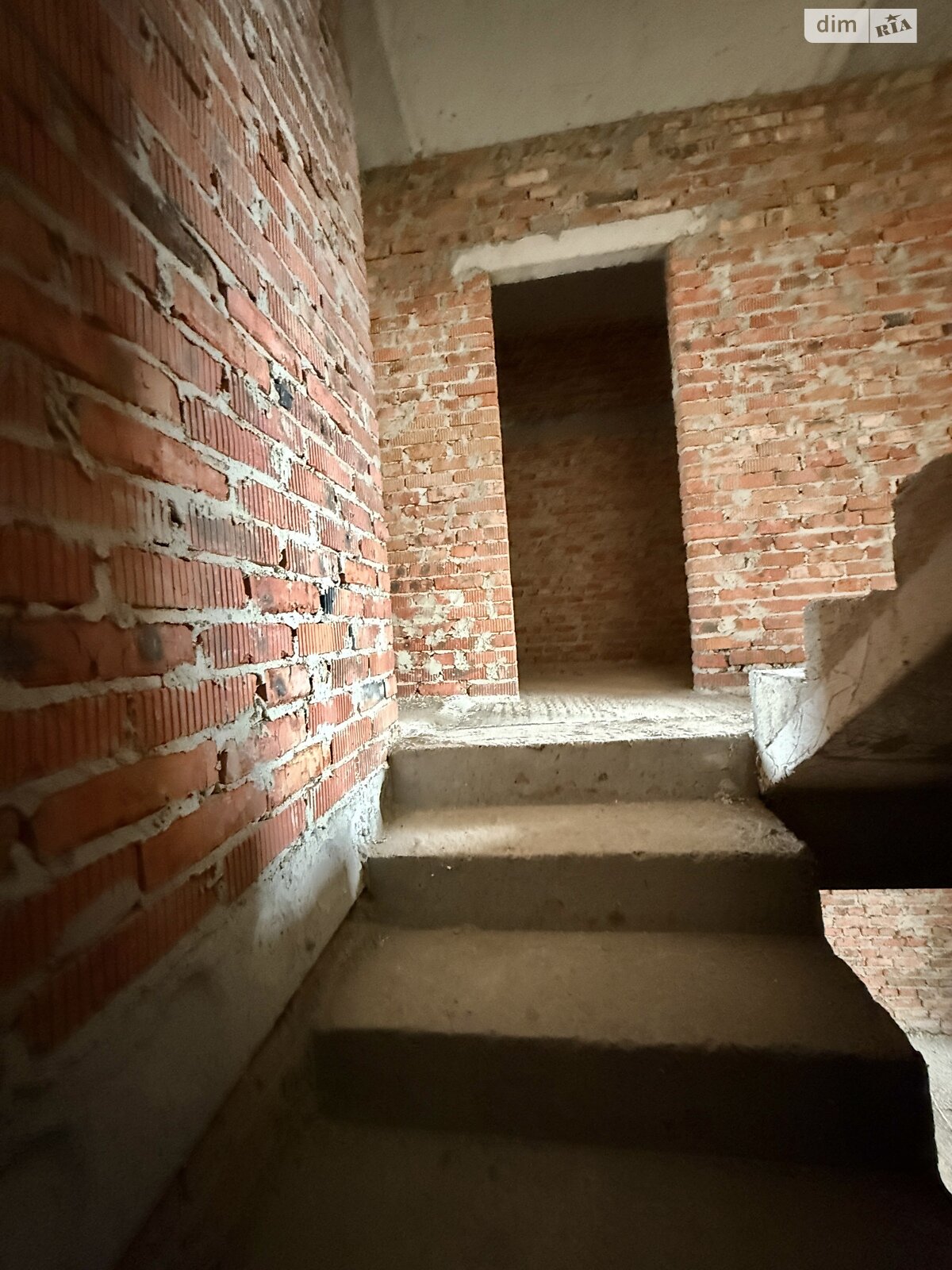 триповерховий таунхаус, 155 кв. м, цегла. Продаж у Байківці фото 1