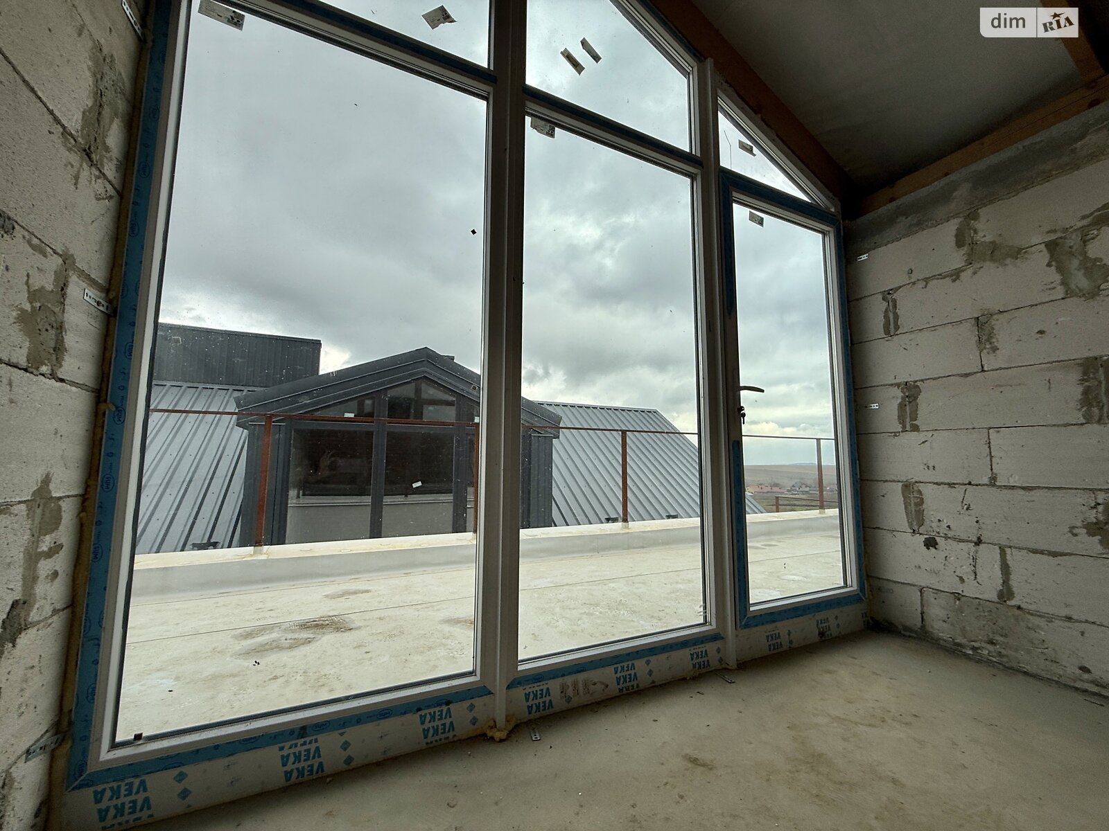 триповерховий таунхаус, 155 кв. м, цегла. Продаж у Байківці фото 1