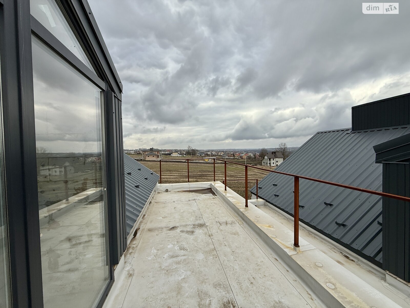 триповерховий таунхаус, 155 кв. м, цегла. Продаж у Байківці фото 1