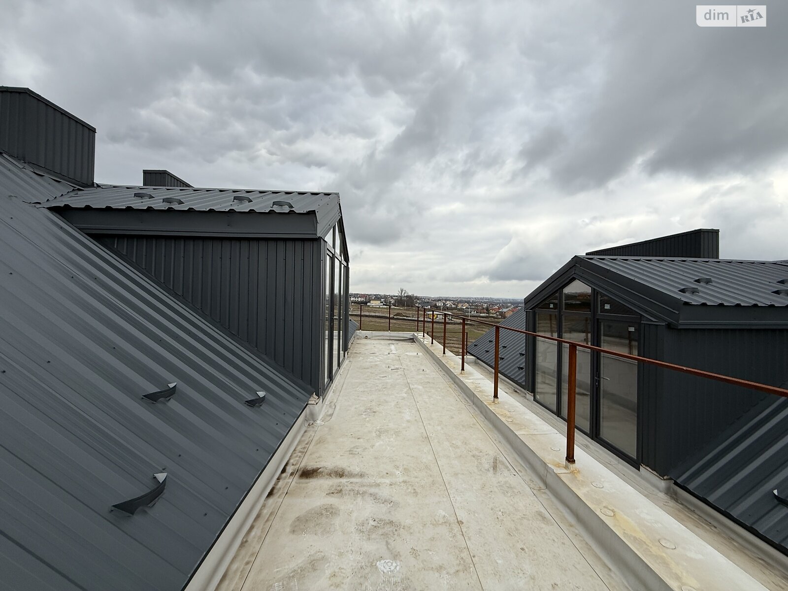 триповерховий таунхаус, 155 кв. м, цегла. Продаж у Байківці фото 1