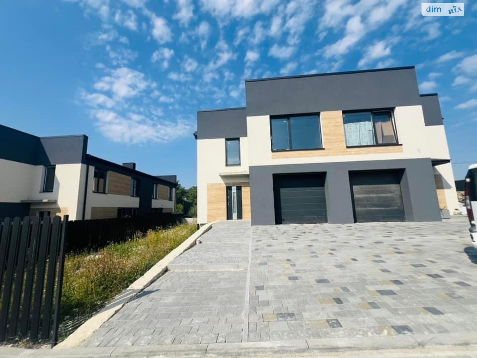 двухэтажный таунхаус, 113.2 кв. м, кирпич. Продажа в Байковцах фото 1 двухэтажный таунхаус, 113.2 кв. м, кирпич. Продажа в Байковцах фото 1