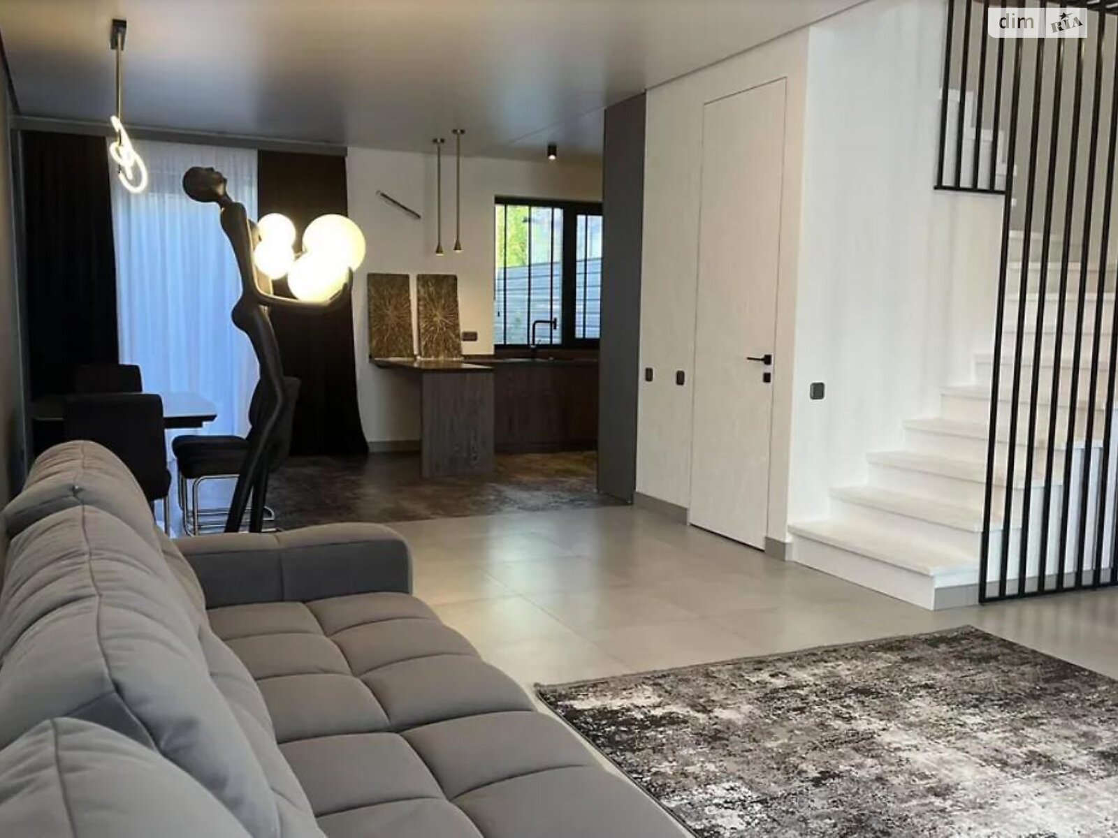 двухэтажный таунхаус, 160 кв. м, керамзитобетон. Продажа в Белой Церкви район Вокзальная фото 1