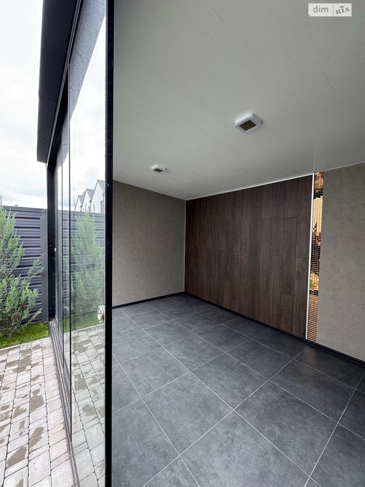 двухэтажный таунхаус, 160 кв. м, керамзитобетон. Продажа в Белой Церкви район Вокзальная фото 1