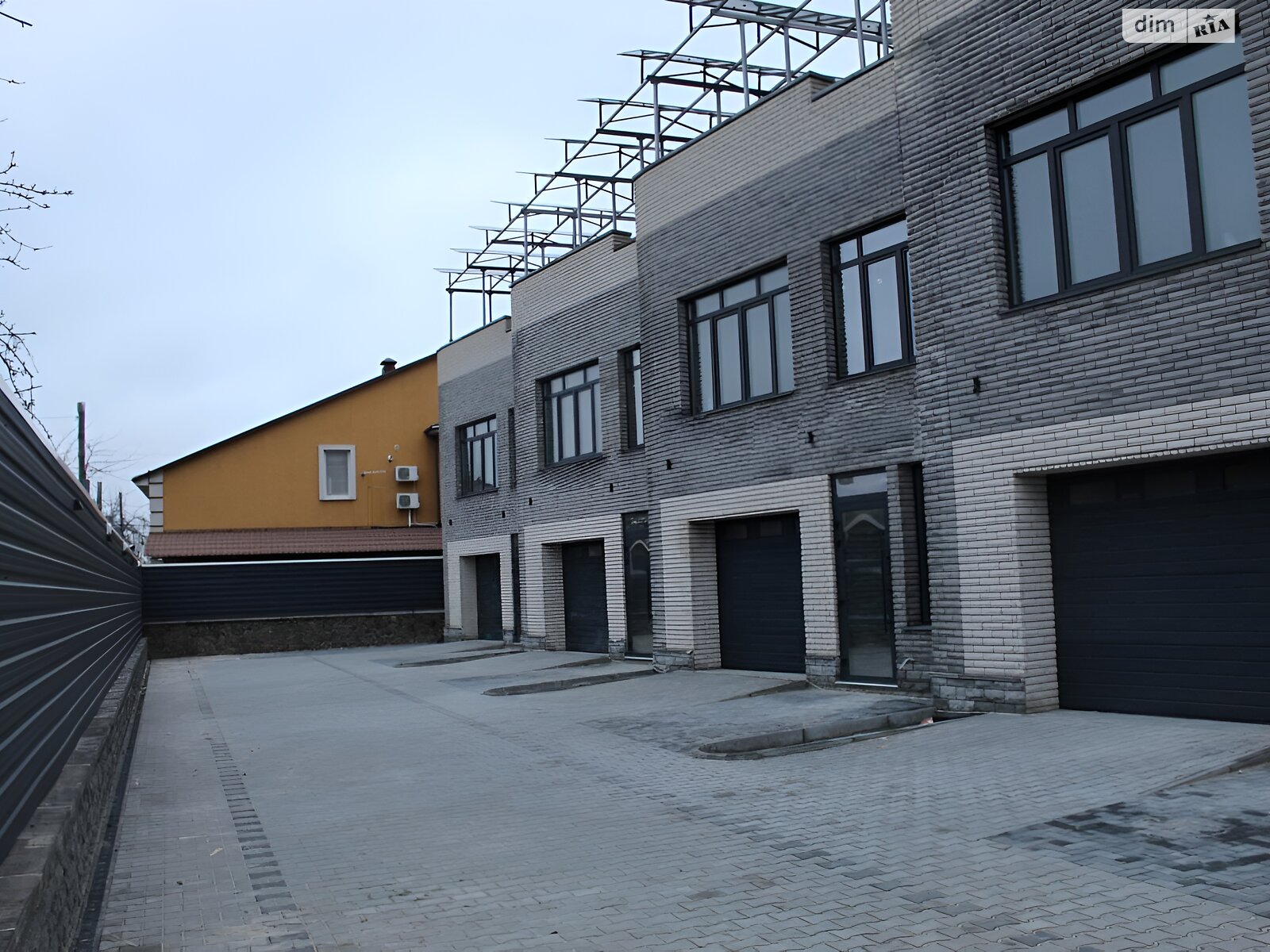 двухэтажный таунхаус, 154.8 кв. м, газобетон. Продажа в Белой Церкви район Вокзальная фото 1 двухэтажный таунхаус, 154.8 кв. м, газобетон. Продажа в Белой Церкви район Вокзальная фото 1