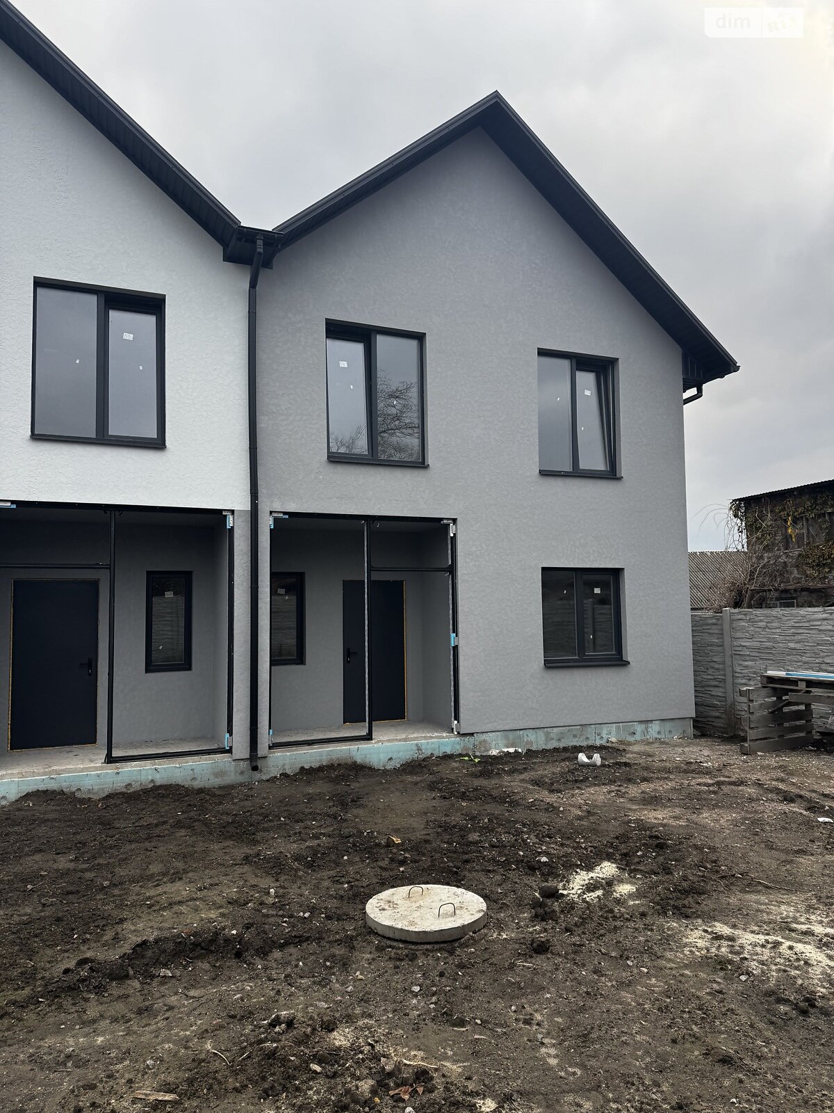 двухэтажный таунхаус, 115 кв. м, пеноблок. Продажа в Белой Церкви район Заречье фото 1