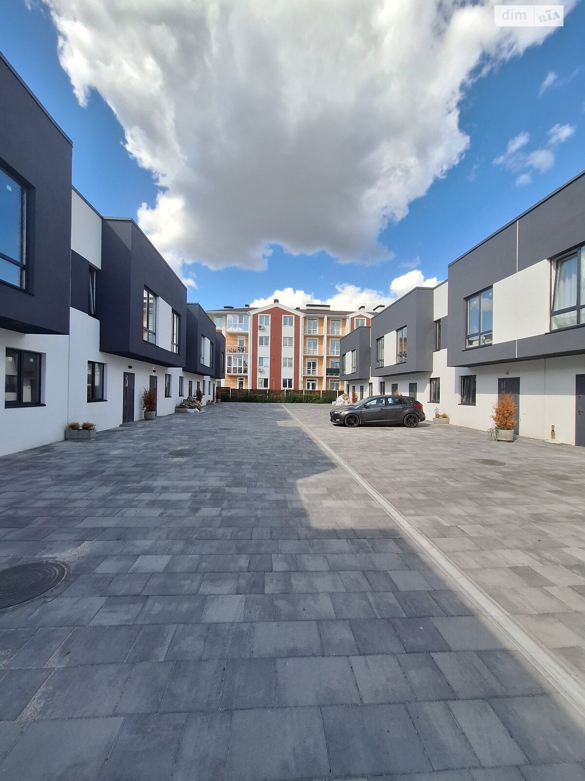 двухэтажный таунхаус, 66 кв. м, кирпич. Продажа в Белогородке фото 1 двухэтажный таунхаус, 66 кв. м, кирпич. Продажа в Белогородке фото 1