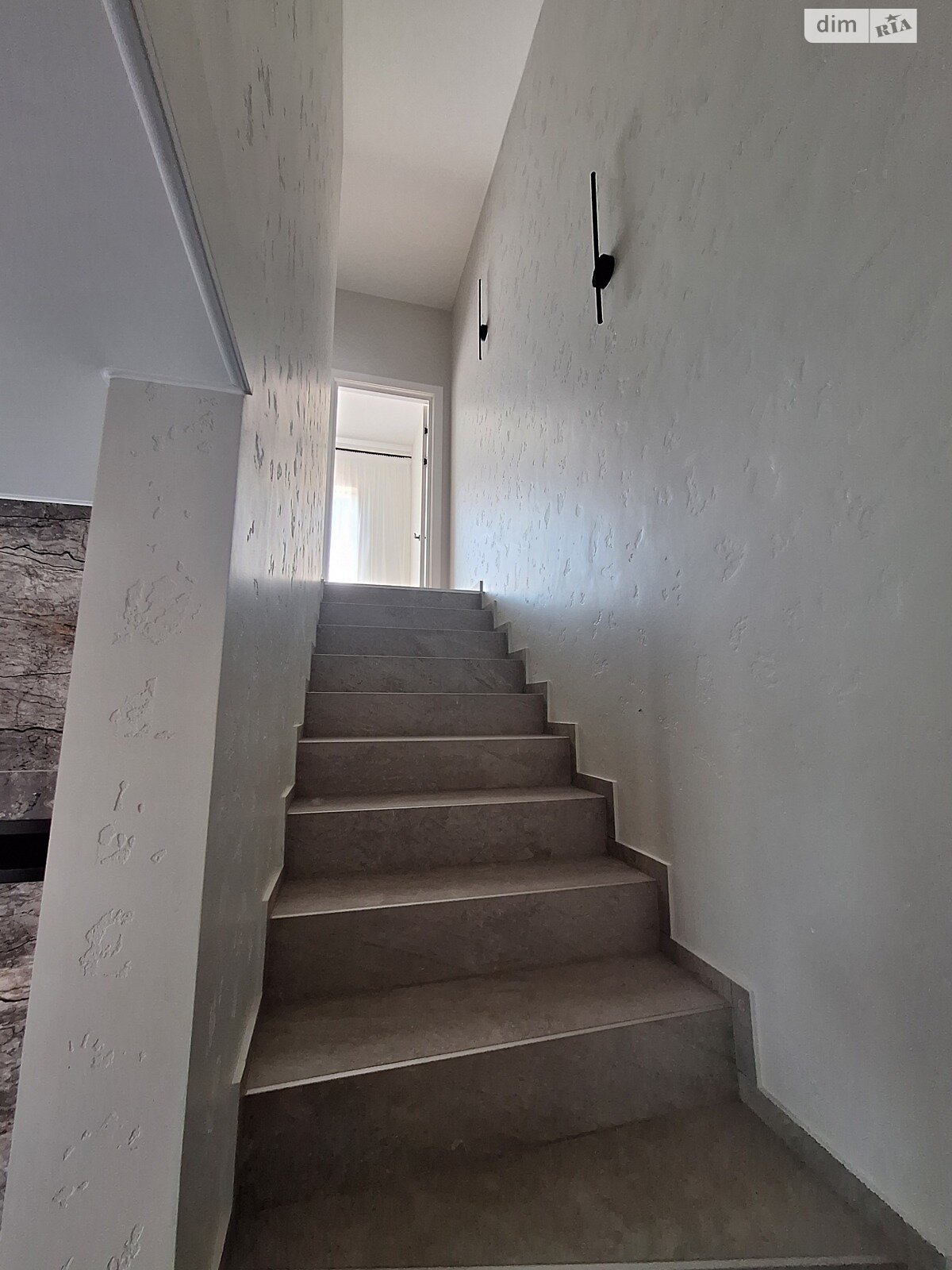 двухэтажный таунхаус, 66 кв. м, кирпич. Продажа в Белогородке фото 1 двухэтажный таунхаус, 66 кв. м, кирпич. Продажа в Белогородке фото 1