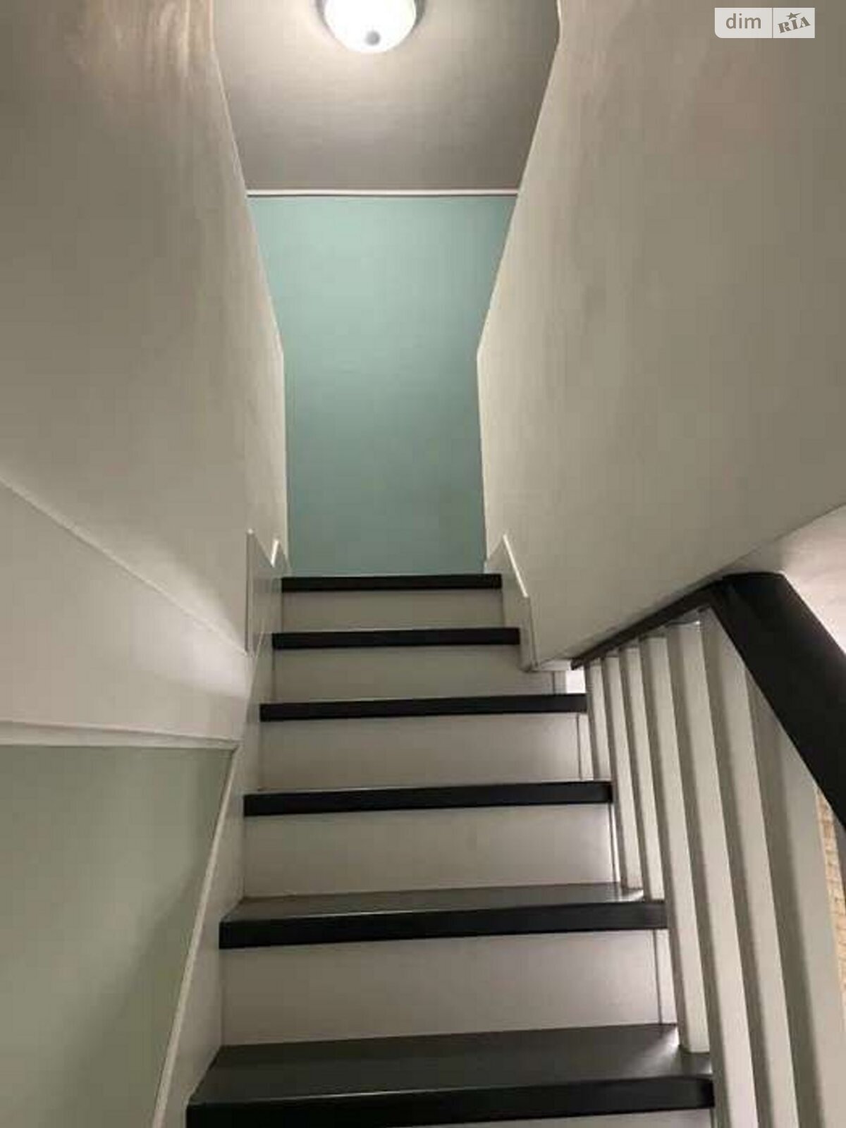 трехэтажный таунхаус, 74 кв. м, кирпич. Продажа в Белогородке фото 1