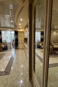 трехэтажный таунхаус, 125 кв. м, кирпич. Продажа в Белогородке фото 2
