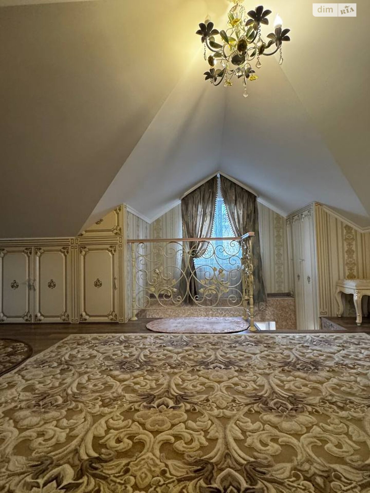 трехэтажный таунхаус, 125 кв. м, кирпич. Продажа в Белогородке фото 1 трехэтажный таунхаус, 125 кв. м, кирпич. Продажа в Белогородке фото 1