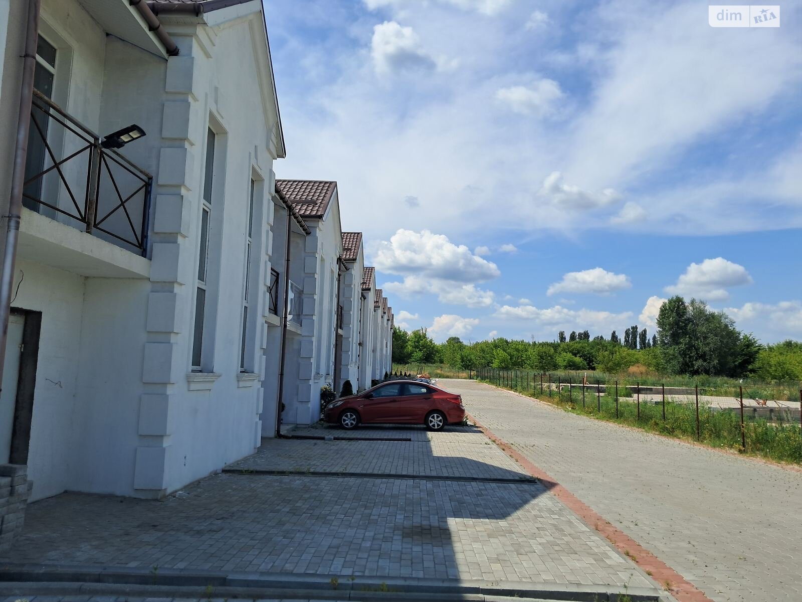 двухэтажный таунхаус, 109 кв. м, кирпич. Продажа в Белогородке фото 1 двухэтажный таунхаус, 109 кв. м, кирпич. Продажа в Белогородке фото 1