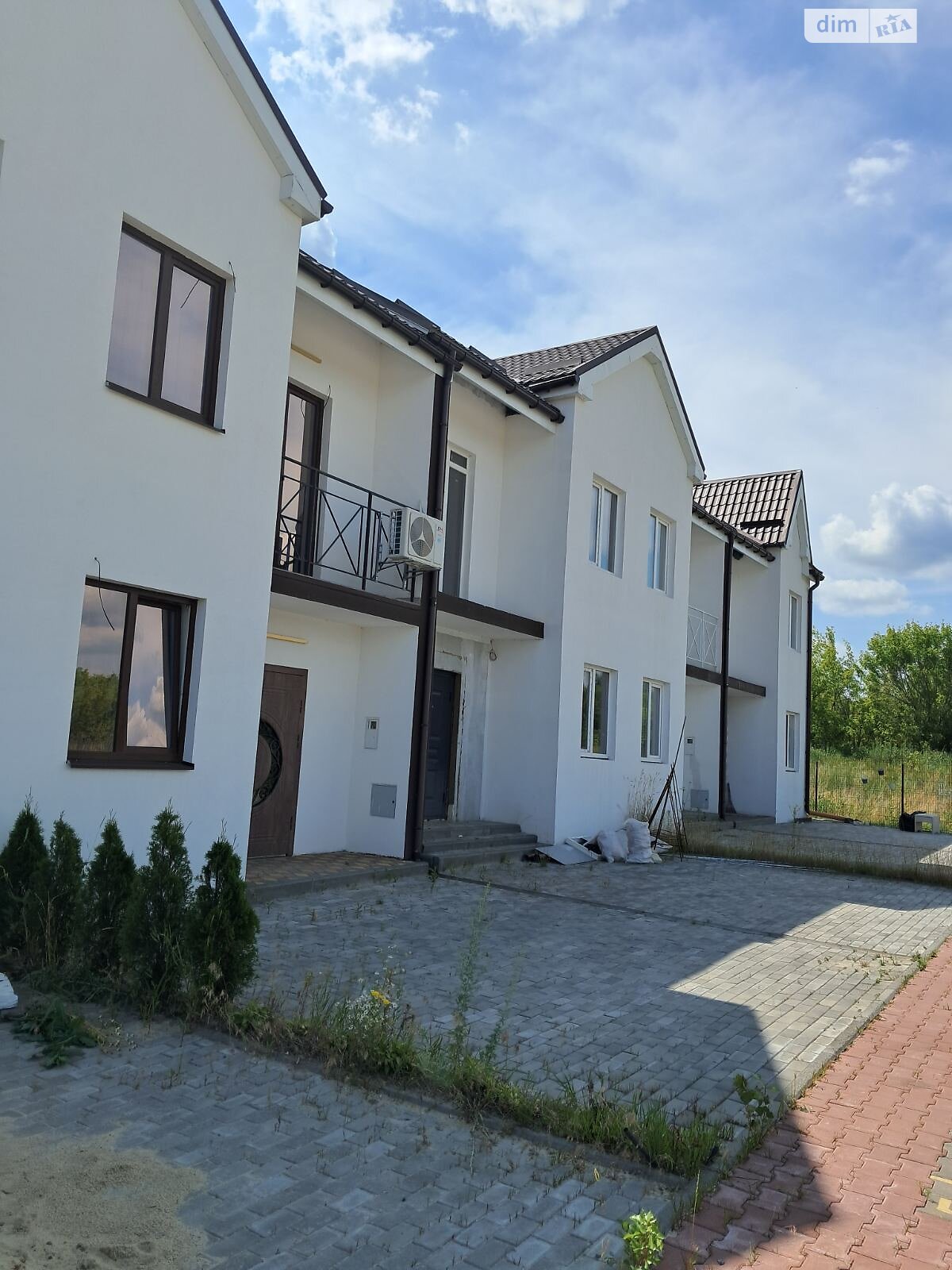 двухэтажный таунхаус, 109 кв. м, кирпич. Продажа в Белогородке фото 1 двухэтажный таунхаус, 109 кв. м, кирпич. Продажа в Белогородке фото 1