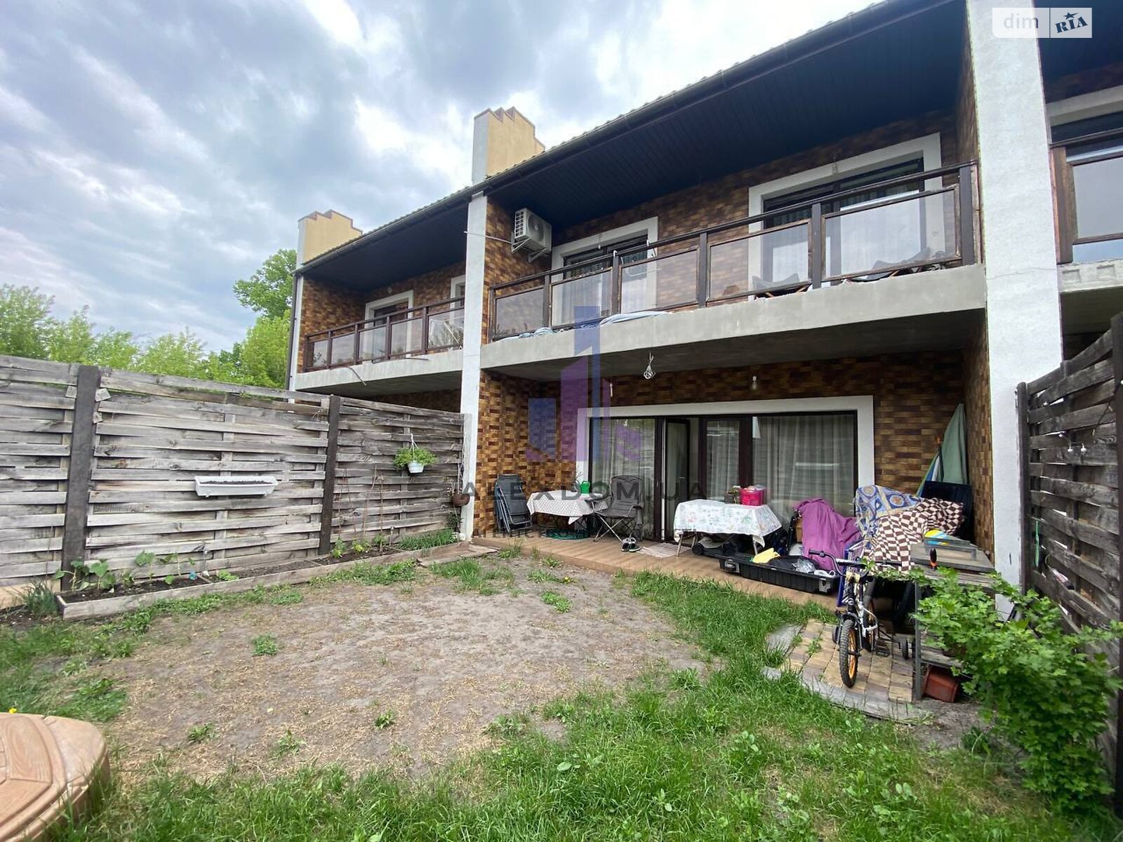 двоповерховий таунхаус, 98 кв. м, піноблок. Продаж у Білогородці фото 1 двоповерховий таунхаус, 98 кв. м, піноблок. Продаж у Білогородці фото 1