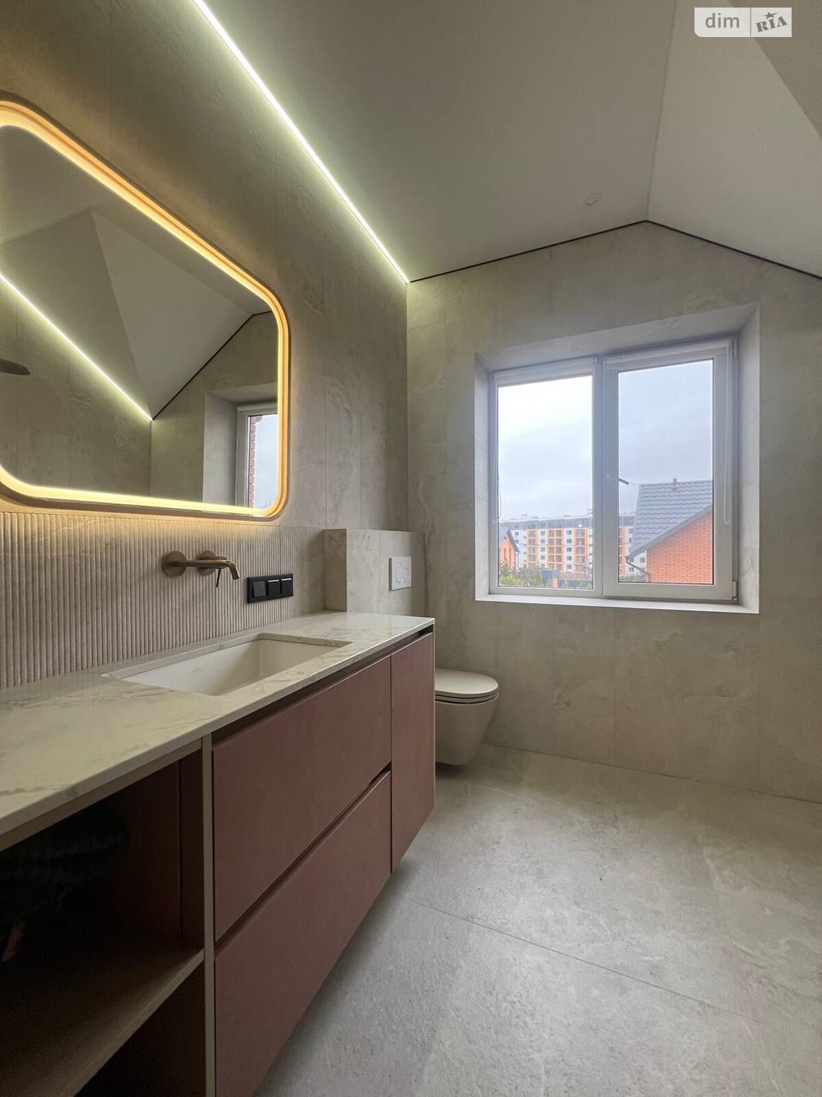 двоповерховий таунхаус, 90 кв. м, цегла. Продаж у Березині фото 1