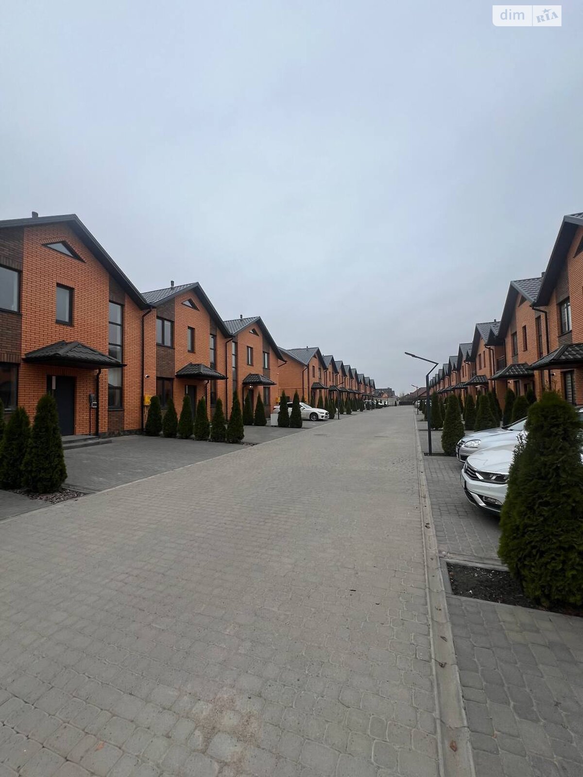 двоповерховий таунхаус, 90 кв. м, цегла. Продаж у Березині фото 1