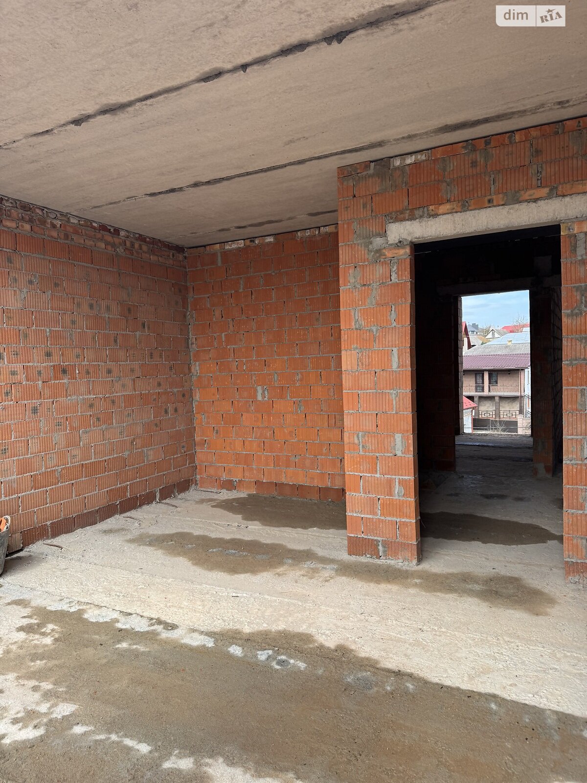 двухэтажный таунхаус, 130 кв. м, керамический блок. Продажа в Биле фото 1 двухэтажный таунхаус, 130 кв. м, керамический блок. Продажа в Биле фото 1
