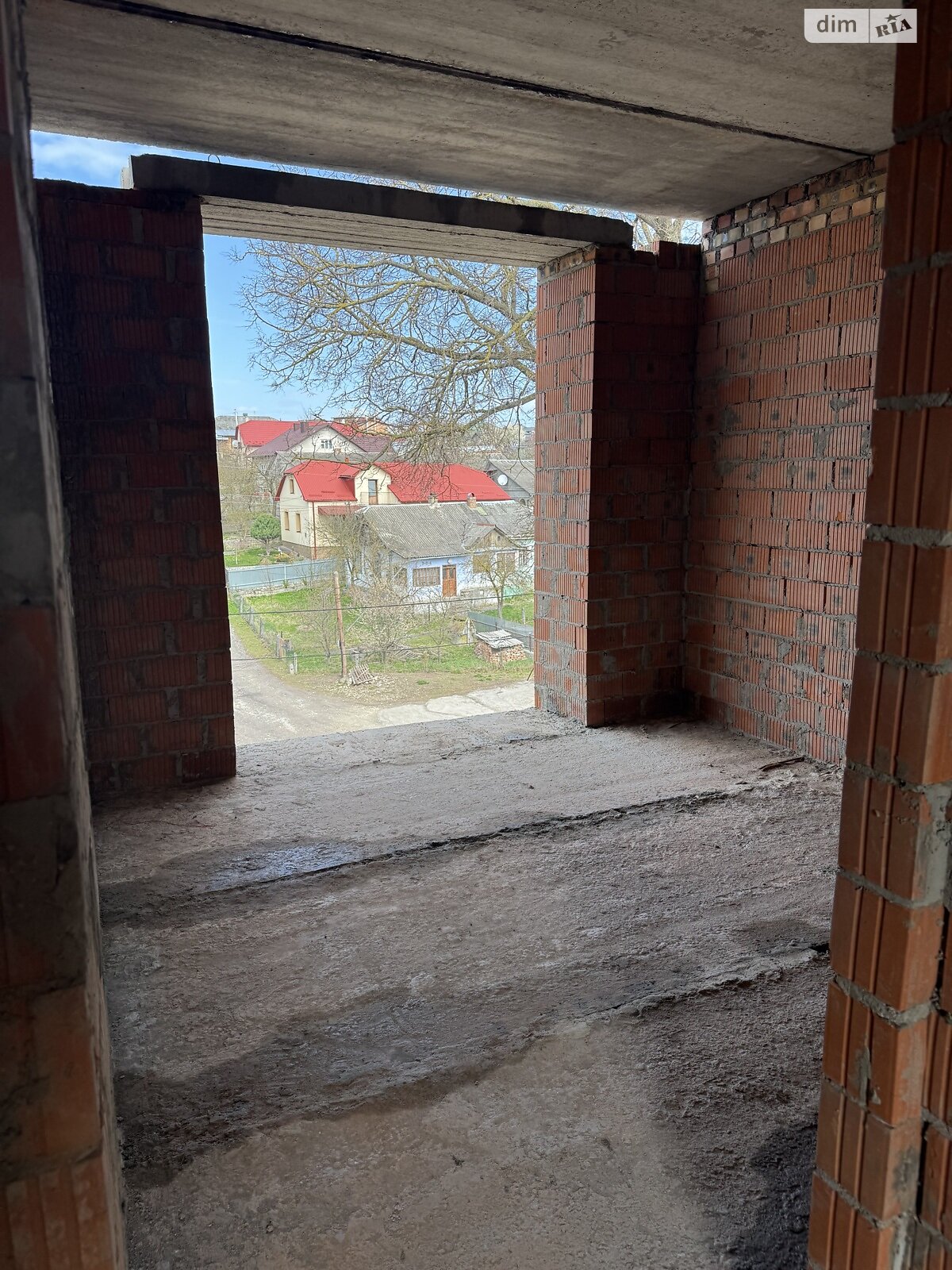 двухэтажный таунхаус, 130 кв. м, керамический блок. Продажа в Биле фото 1 двухэтажный таунхаус, 130 кв. м, керамический блок. Продажа в Биле фото 1