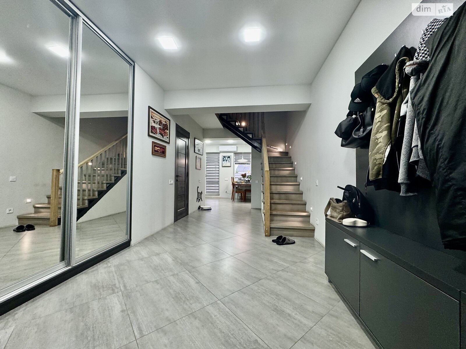 триповерховий таунхаус, 104.7 кв. м, газобетон. Продаж у Борисполі фото 1 триповерховий таунхаус, 104.7 кв. м, газобетон. Продаж у Борисполі фото 1