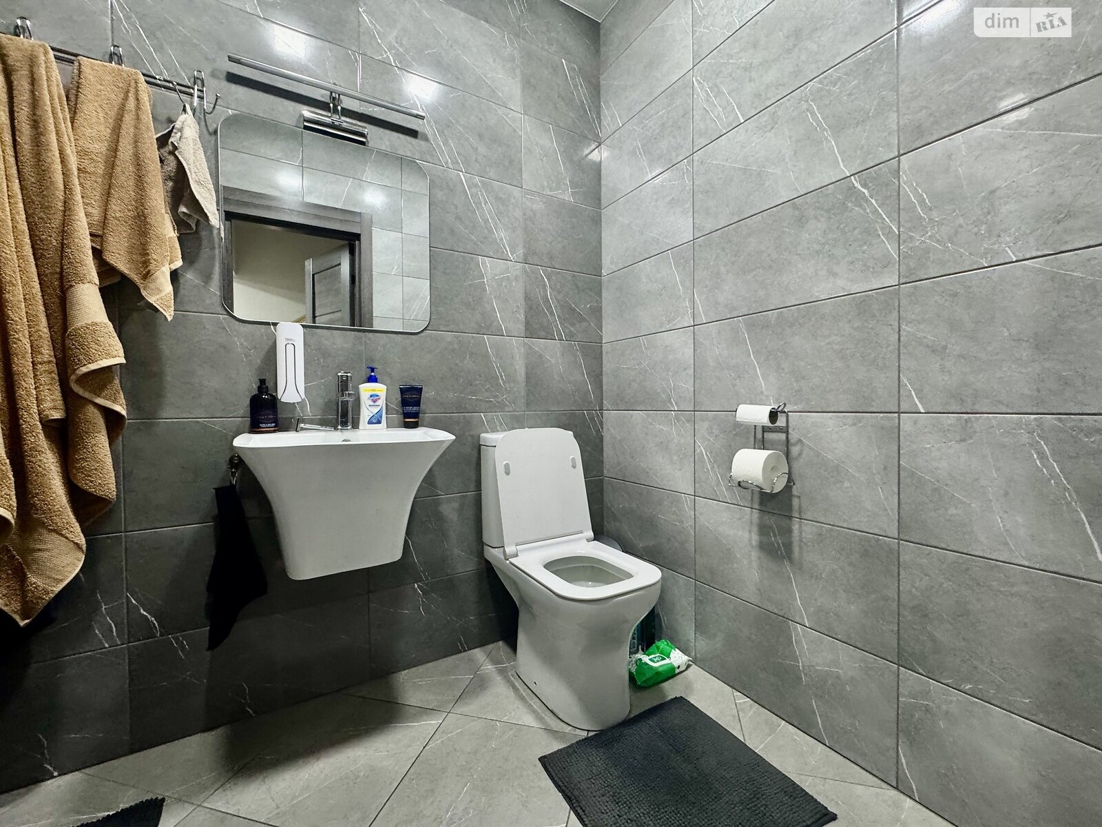 триповерховий таунхаус, 104.7 кв. м, газобетон. Продаж у Борисполі фото 1 триповерховий таунхаус, 104.7 кв. м, газобетон. Продаж у Борисполі фото 1