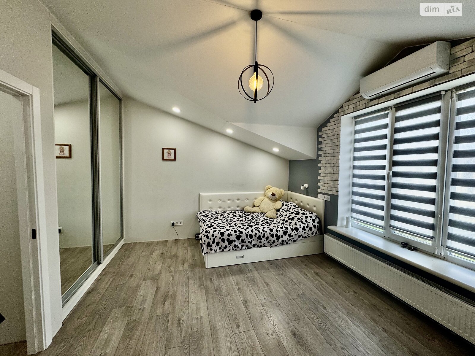 триповерховий таунхаус, 104.7 кв. м, газобетон. Продаж у Борисполі фото 1 триповерховий таунхаус, 104.7 кв. м, газобетон. Продаж у Борисполі фото 1