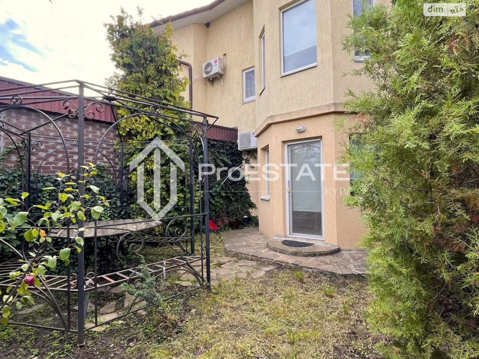 трехэтажный таунхаус, 169.6 кв. м, кирпич. Продажа в Борисполе фото 3