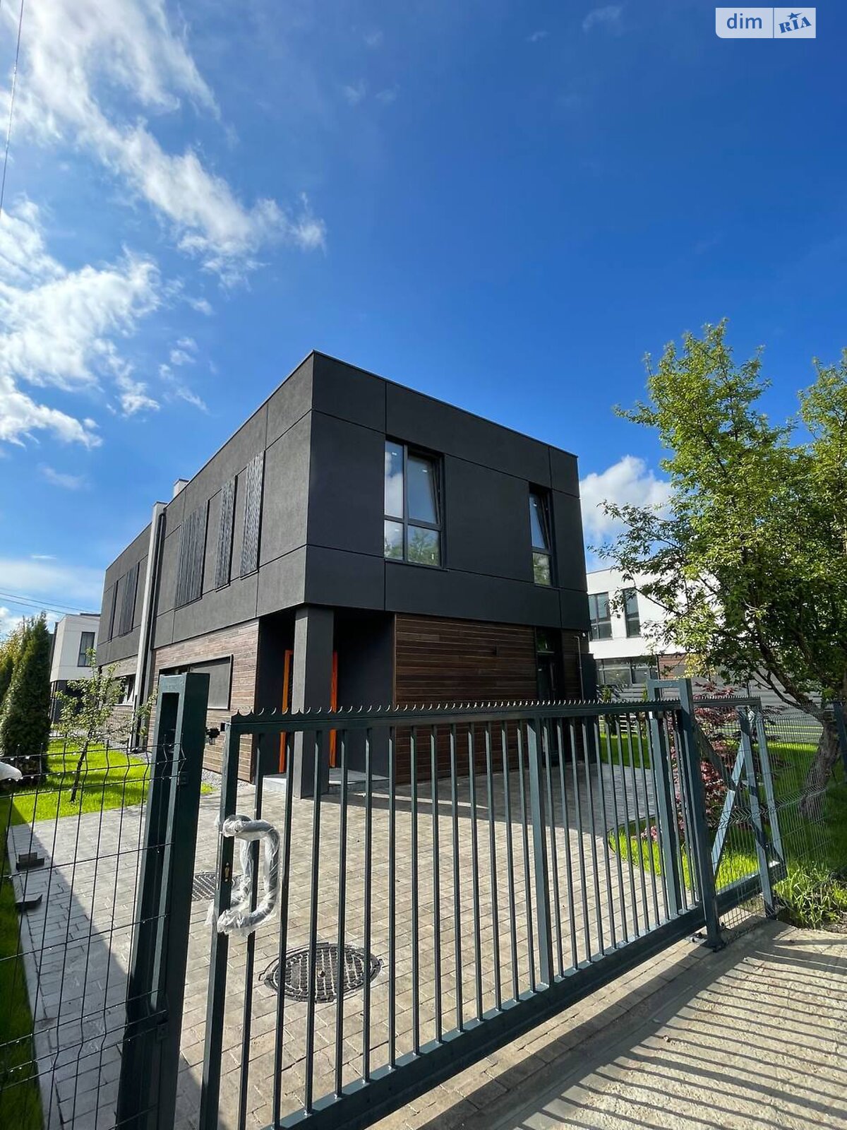 двухэтажный таунхаус, 179.6 кв. м, газобетон. Продажа в Борках фото 1 двухэтажный таунхаус, 179.6 кв. м, газобетон. Продажа в Борках фото 1