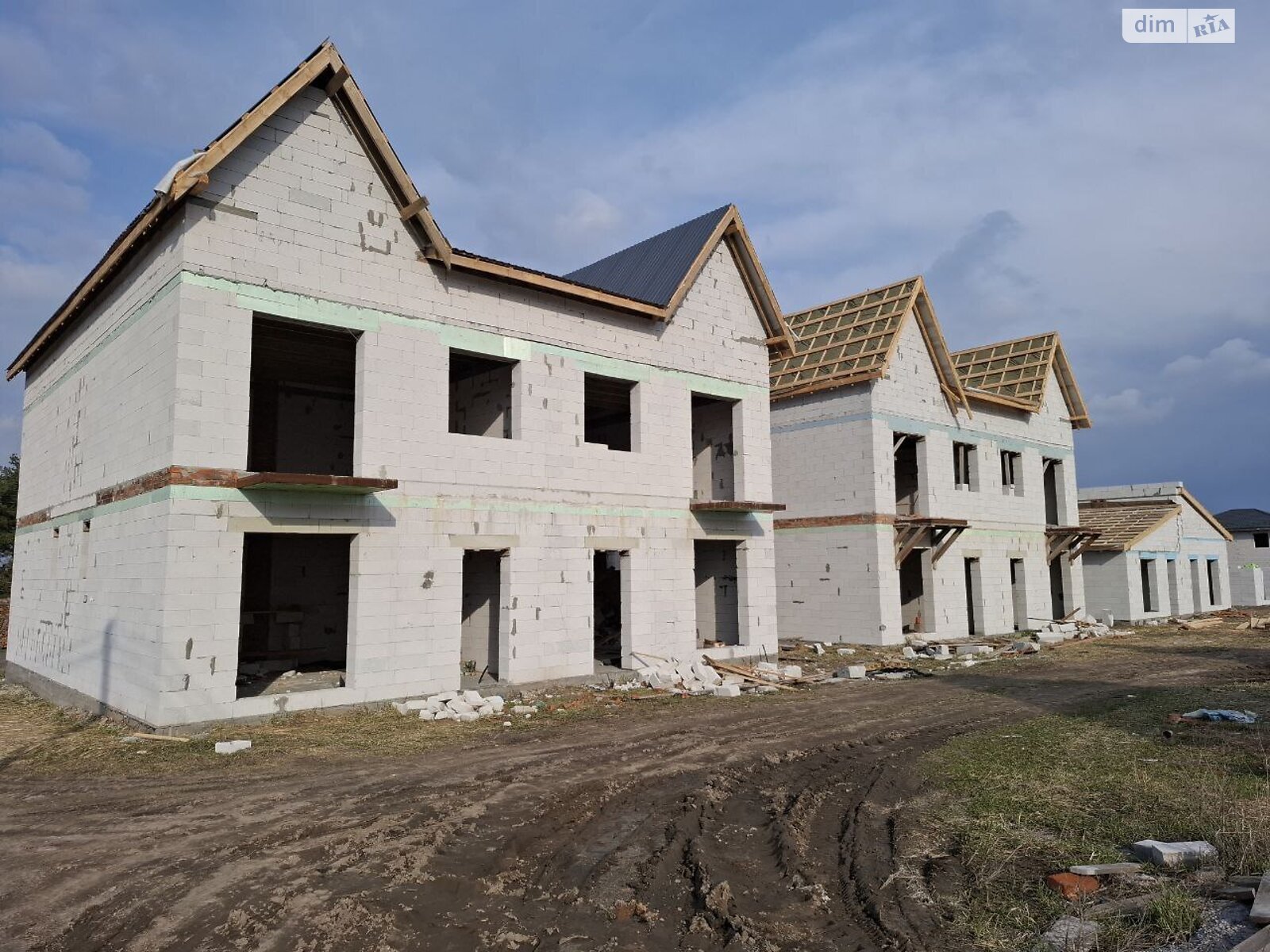 двоповерховий таунхаус, 70 кв. м, газобетон. Продаж у Боярці фото 1 двоповерховий таунхаус, 70 кв. м, газобетон. Продаж у Боярці фото 1