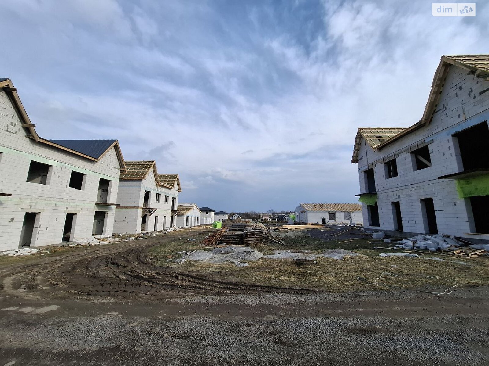 двоповерховий таунхаус, 70 кв. м, газобетон. Продаж у Боярці фото 1 двоповерховий таунхаус, 70 кв. м, газобетон. Продаж у Боярці фото 1